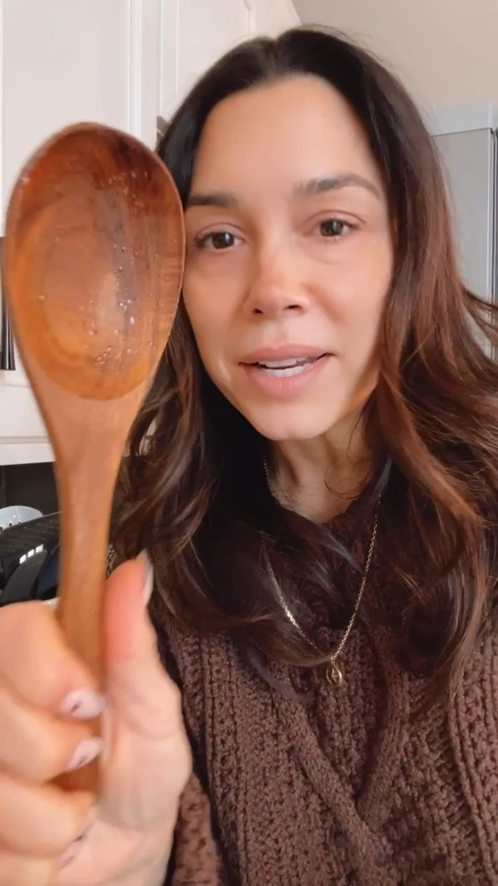 Cooking 🐶 food
- Cooking essentials to have handy at the stove
- wooden spoon / wood utensils
- silicon heavy duty spatula set 
- free people cropped knitted sweater 🤎 ( XL I would size down )
#ltkhome
#ltkfind
#Competition 

#LTKFind #LTKunder50 #LTKunder100