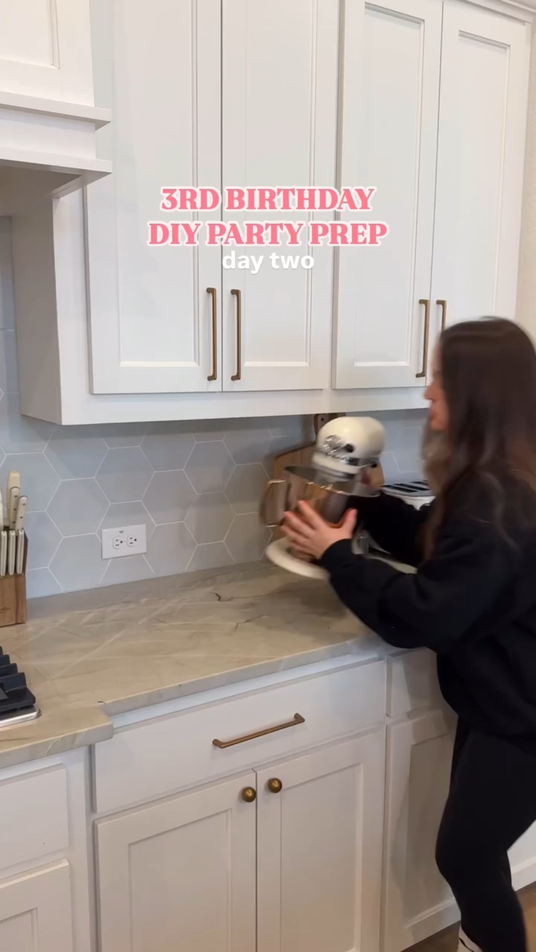 easy and realistic diy birthday party prep 🎀 day two was all about making cake pops for the dessert table. I usually do these for all of our parties because it’s such an affordable and easy way to add to your theme. 

Can’t wait to bring the “Reese’s Bow-Tique” theme to life for my Minnie loving girl!! DIY Minnie Mouse full party day setup coming up next 

CAKE POP RECIPE: 
-vanilla box cake 
-4 eggs 
-1 cup milk 
-1 stick melted butter
-colored chocolate melts of choice 
-cake pop sticks 
- I also did candy bows, cellophane wrap, ribbon of choice 

#diybirthdayparty #diybirthdaypartydecor #diypartyideas #diypartyinspo #birthdaydecorations #minniemousebirthday #diycakepops Minnie Mouse party ideas, easy and realistic diy birthday