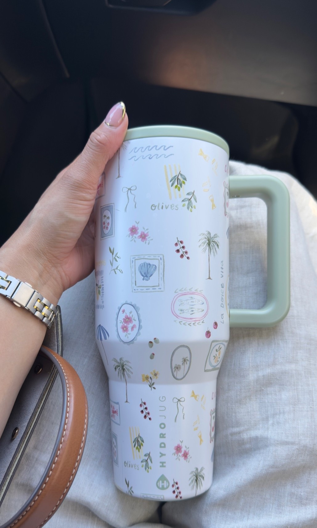 Must have summer cup 🤍🫒

#LTKootd #LTKSeasonal #LTKselfcare
