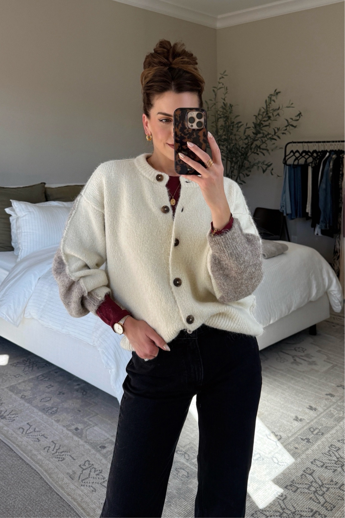 Sweater weather has officially clocked in – at least for part of the day 🍂 Wearing size M

#LTKSeasonal #LTKFindsUnder100 #LTKFindsUnder50