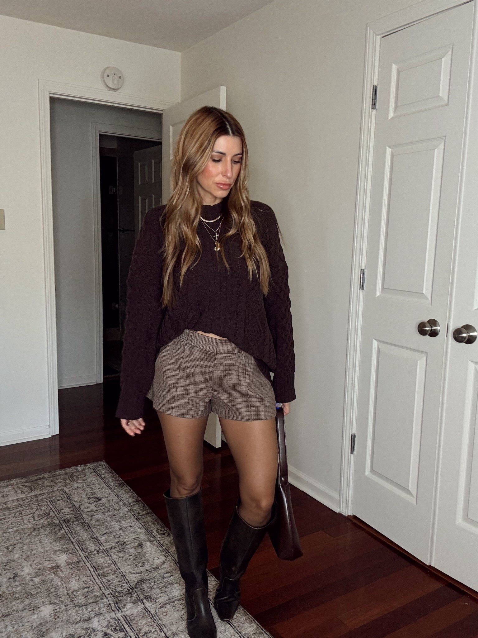 Micro shorts fall outfit🍂🤎

#LTKSeasonal #LTKootd #LTKPetite