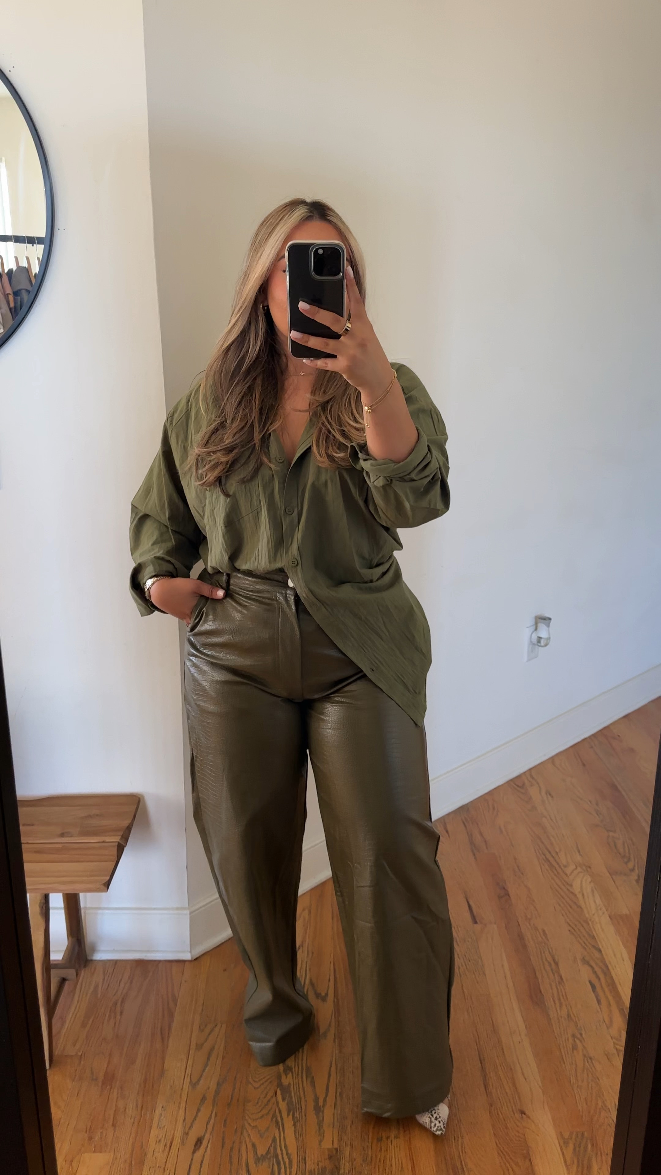 Love this look so much🐊💚 I would size down in the pants (I’m a 10) wearing a 10 and it fits me a bit loose and long (I’m 5’2 - these are tall girl friendly). Nonetheless love this fit for Spring. Dupes for top and heels are linked*
