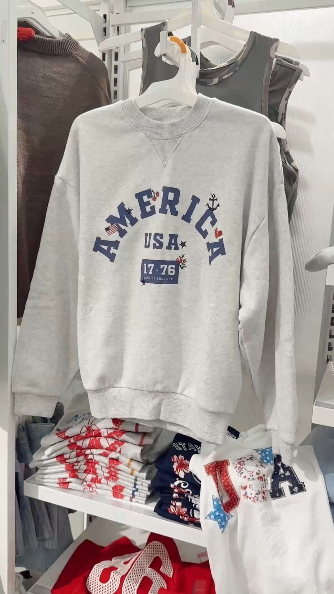 🤍 The perfect sweatshirt for upcoming red white and blue holidays 

#LTKdayinmylife #LTKootd
#LTKgrwm