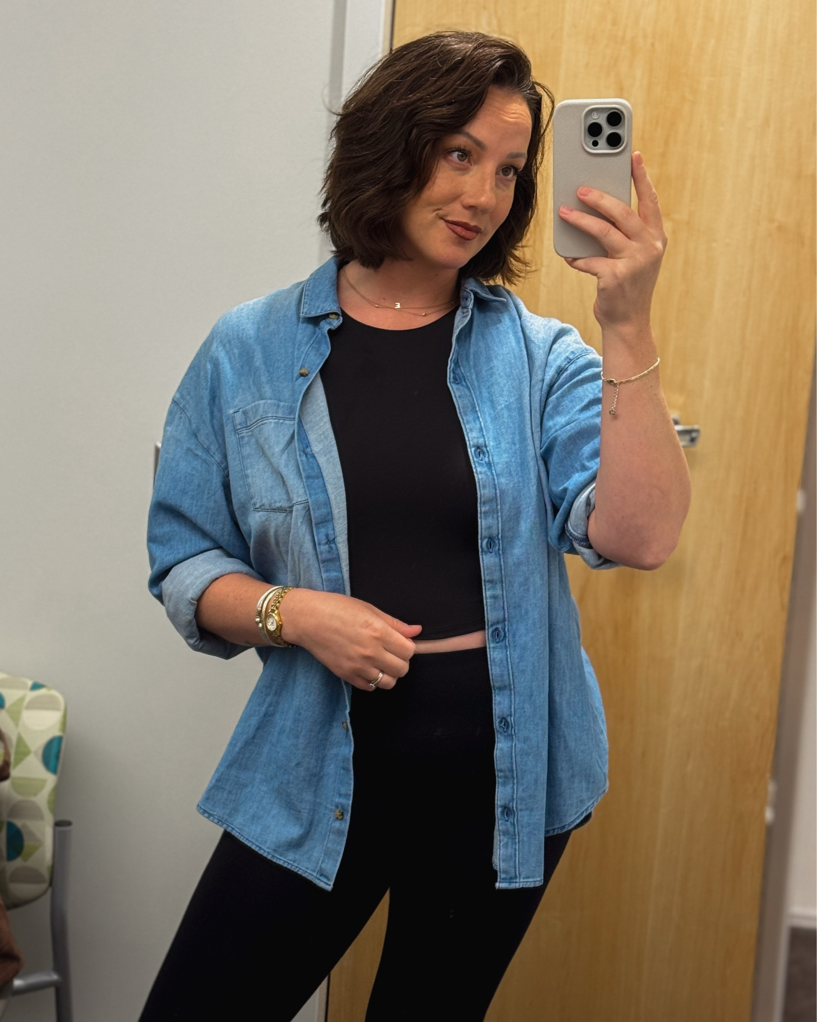 Rachel Green inspired 90’s look 💙 simple & chic! 

#90soutfits #leggings #buttondown #oxfords #minimalist #rachelgreen #friends

#LTKSaleAlert #LTKSeasonal #LTKMidsize