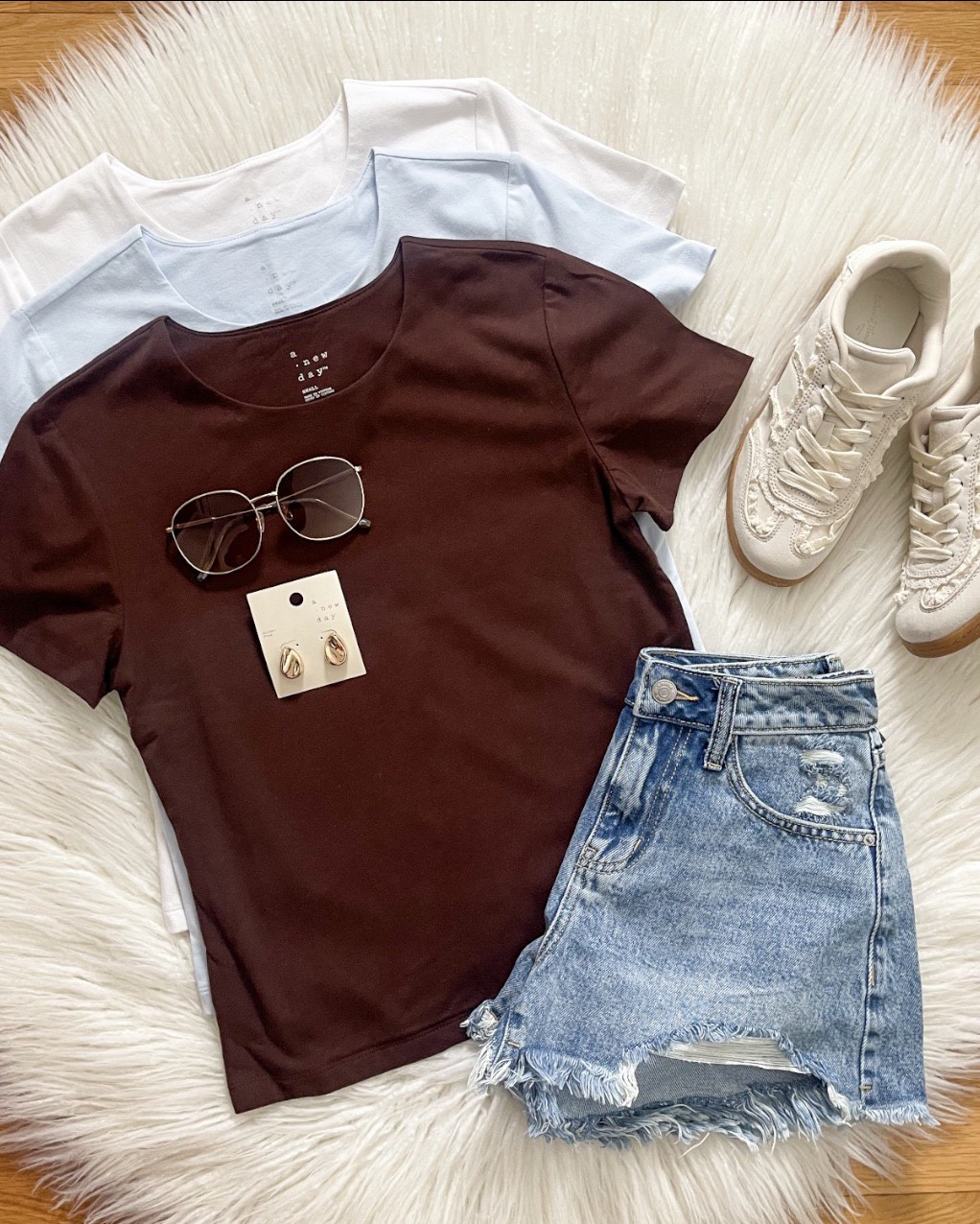 These NEW Short Sleeve Tees are so good!

#LTKootd