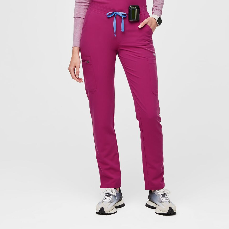 Yola Skinny Scrub Pants™ | FIGS