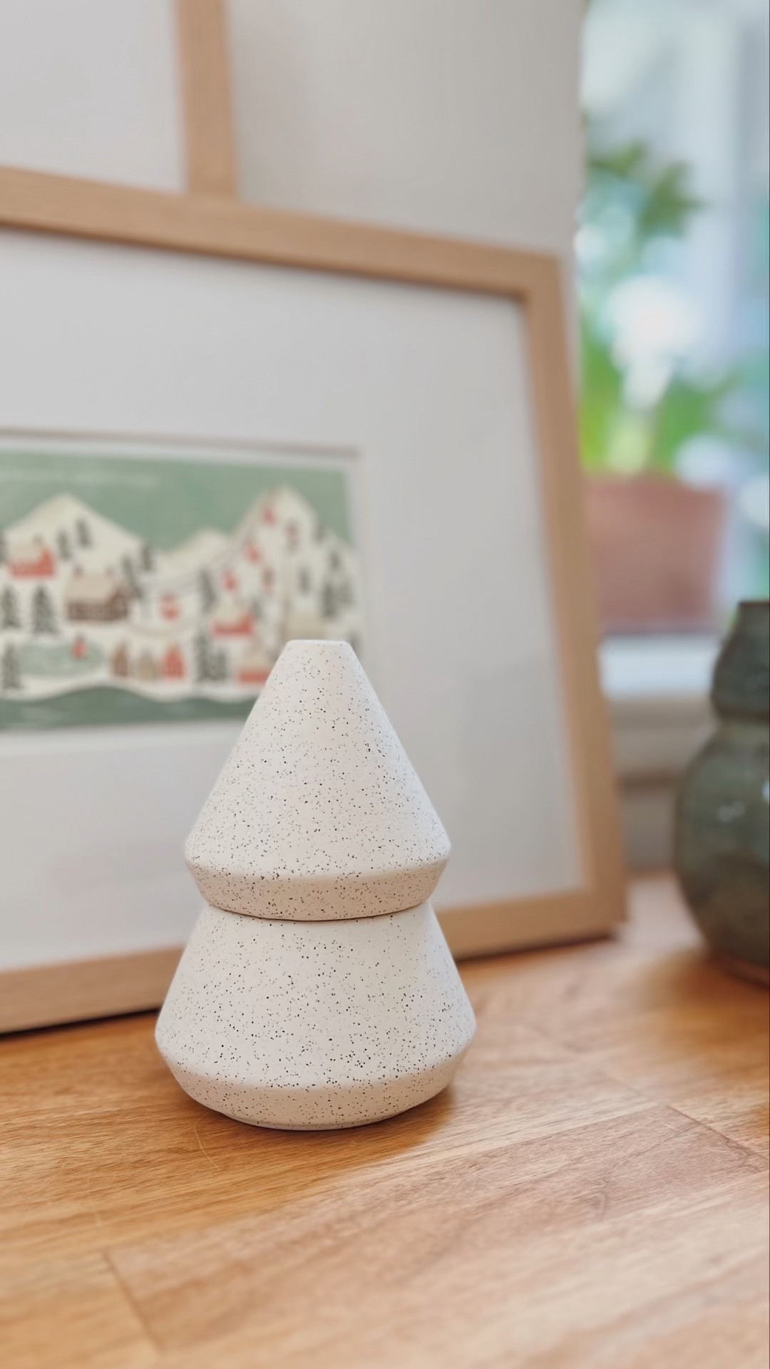 A minimal ceramic Christmas tree that is also a candle! And if you remove the top, you can make it an incense holder too (there’s a hole on top). Bonus: the candle smells SO good!!!!! Holiday gift - holiday decor - pottery - Christmas gift - seasonal decor 

#LTKhome #LTKHoliday #LTKGiftGuide