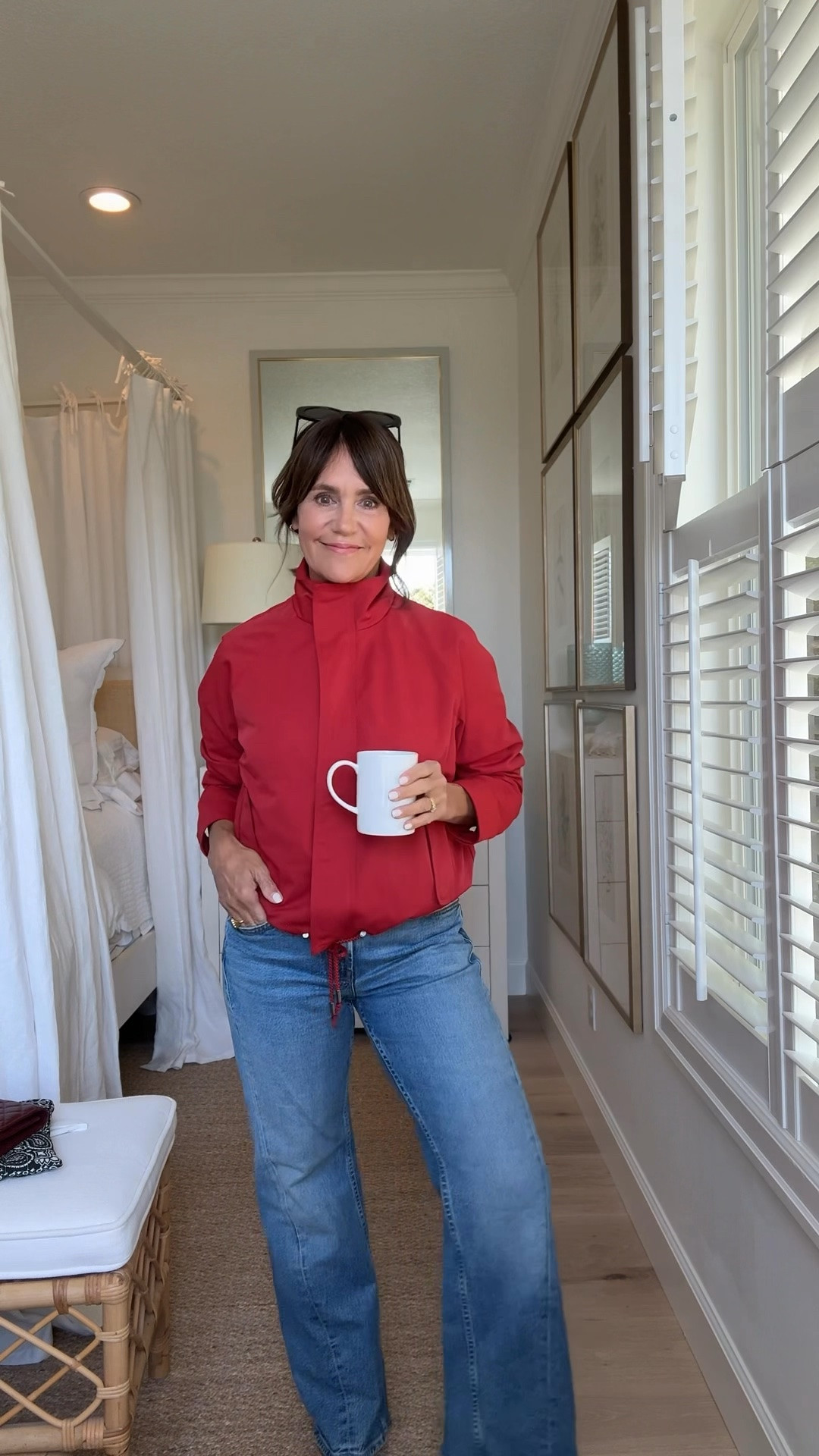 If you buy one jacket this season, it should be this bomber!! I couldn’t decide between the red and brown, so I bought both! 🤩

@evereveofficial #everevepartner