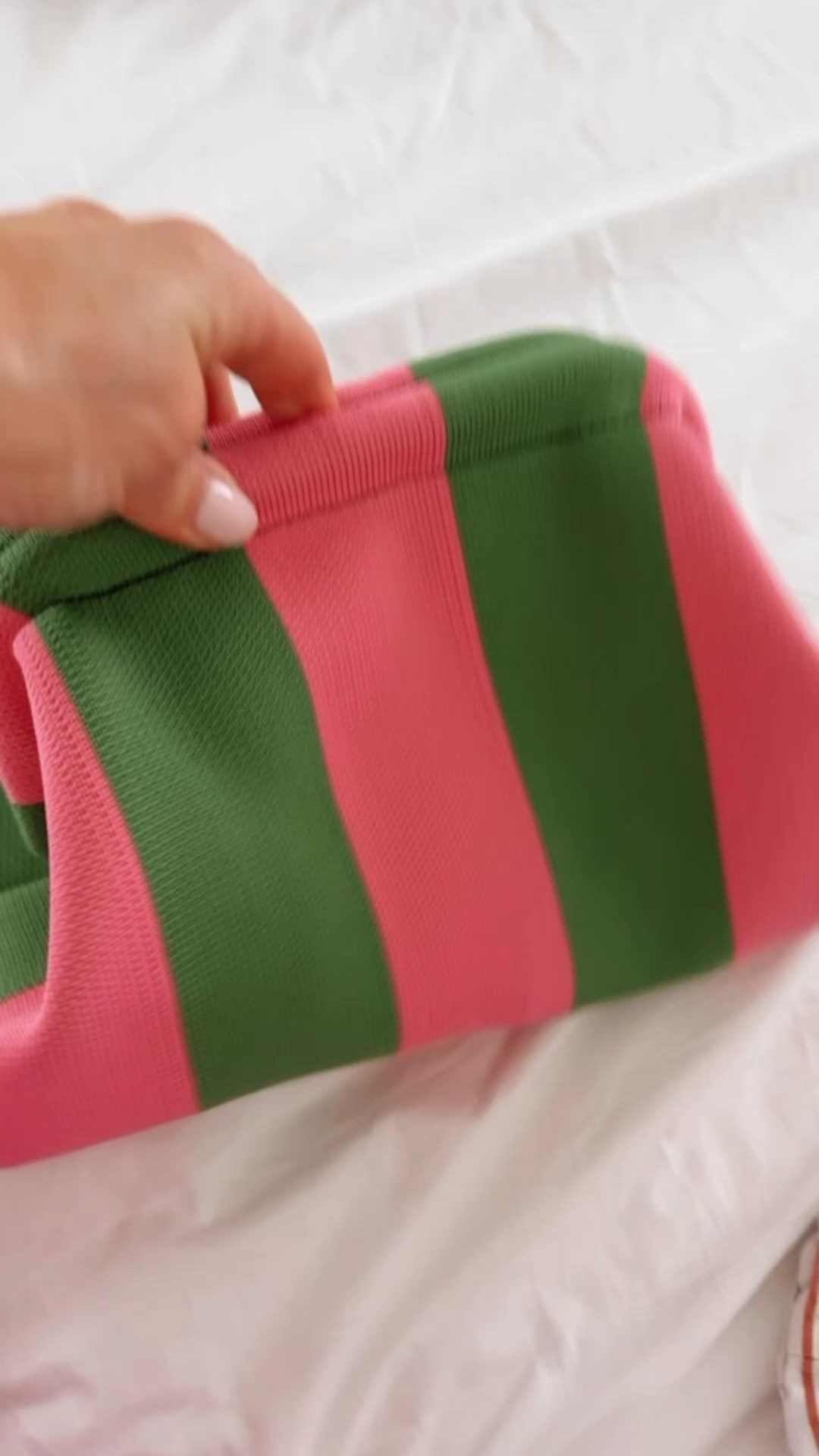 What’s in the bag? 

#LTKItBag #LTKFindsUnder50 #LTKVideo