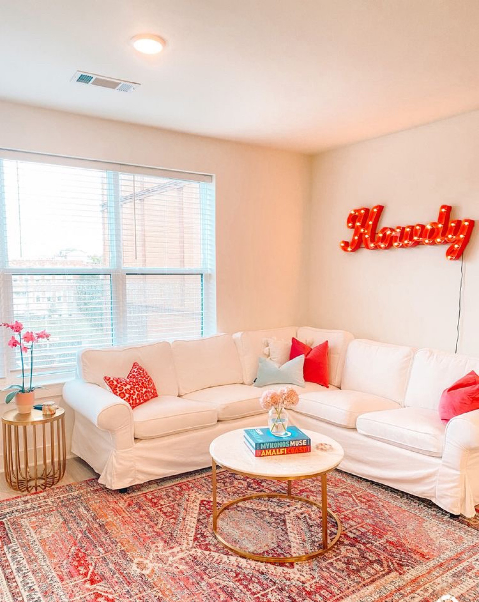 Living room inspo!! 🪩🥂
*college decor 
*apartment decor 

#LTKFind #LTKBacktoSchool #LTKhome