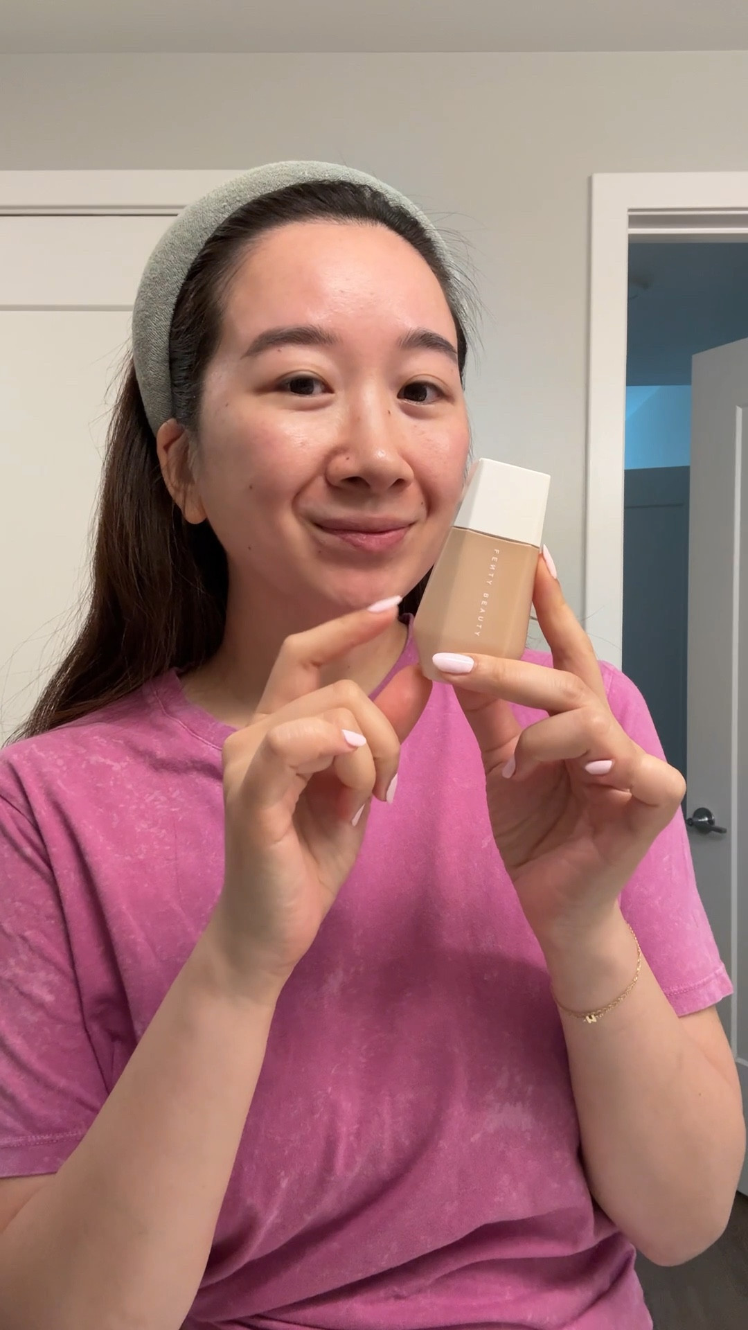 Best lightweight foundation for the summer ! I’m wearing shade 4!

#LTKSummerEdit #LTKBeauty