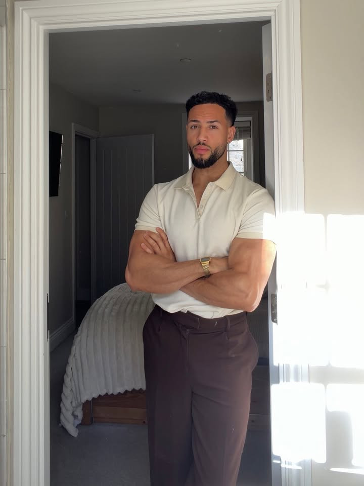 Cream polo + chocolate brown trousers 🤎 An easy smart casual outfit for dinner, date nights or autumn weekends. I’m 6ft. Shop similar pieces below to recreate the look. 

 #MensFashion #SmartCasual #AutumnOutfits