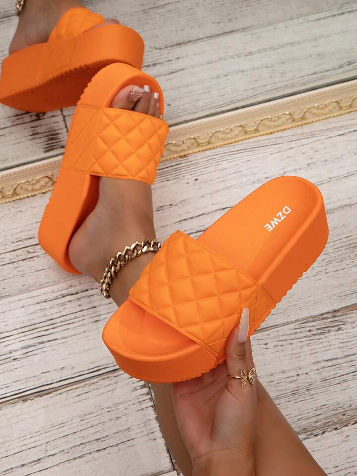 New Summer Women's Casual Stylish Diamond Pattern Thick-Soled Height-Increasing Slippers For Outd... | SHEIN