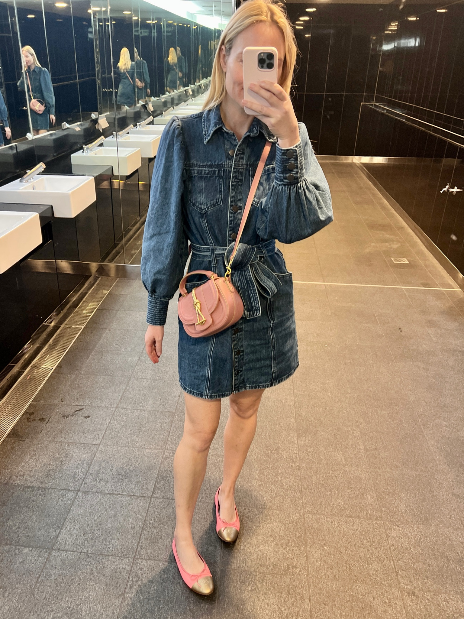 A denim dress is a capsule wardrobe staple! Have been living in this one! Work, kids parties, meetings, day events…amazing cost per wear! 