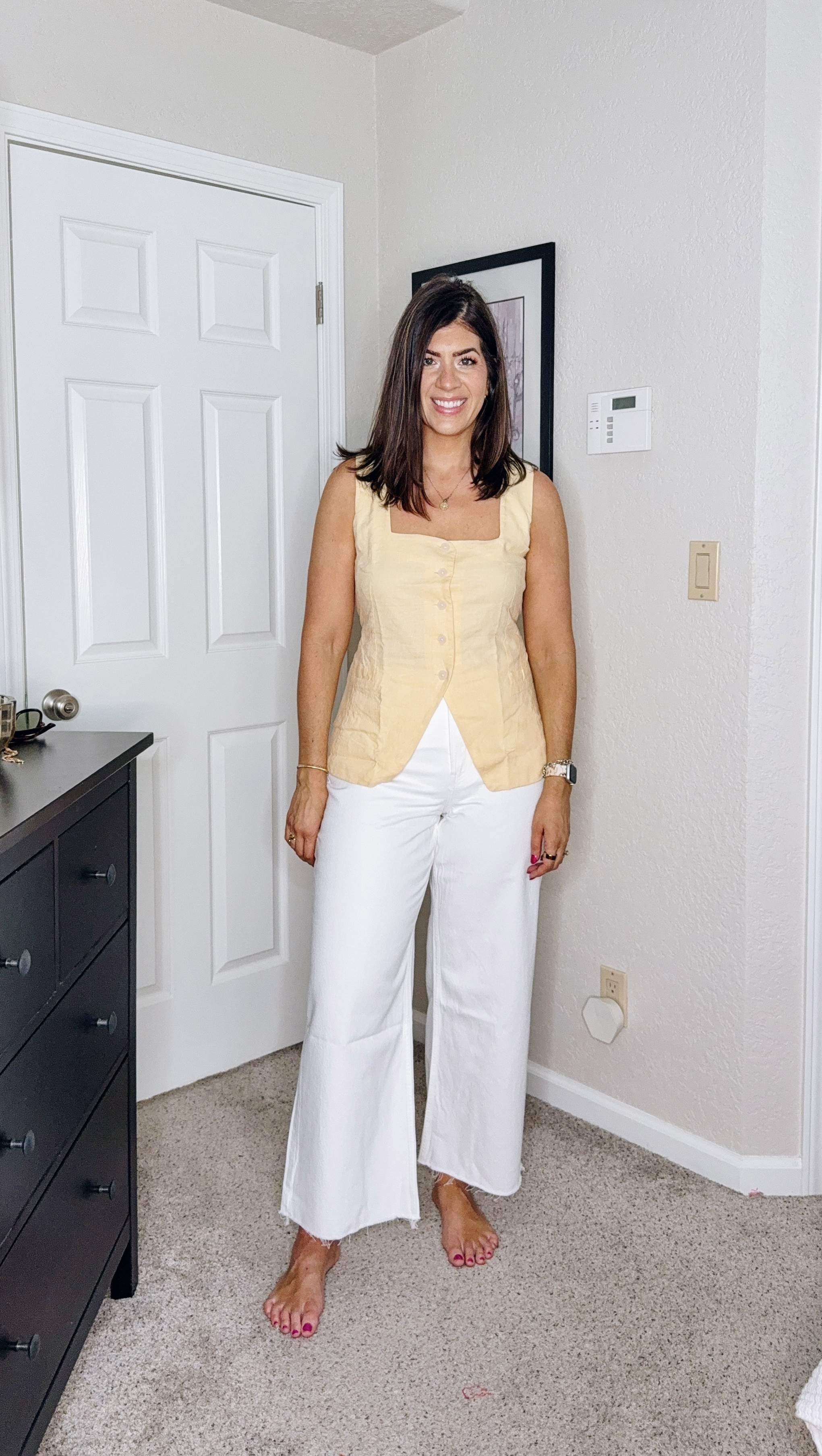In a medium vest and 29 long curvy cropped wide leg white jean 

#LTKSaleAlert #LTKStyleTip #LTKMidsize