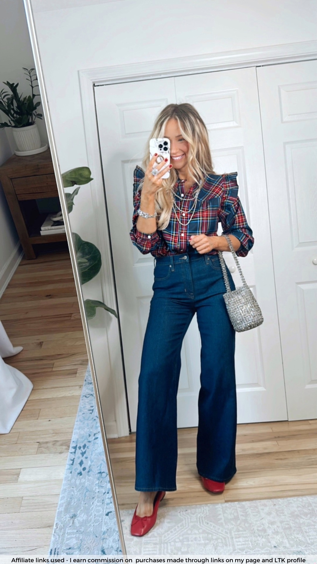 Amazon holiday plaid shirt tartan

Casual holiday party outfit with jeans