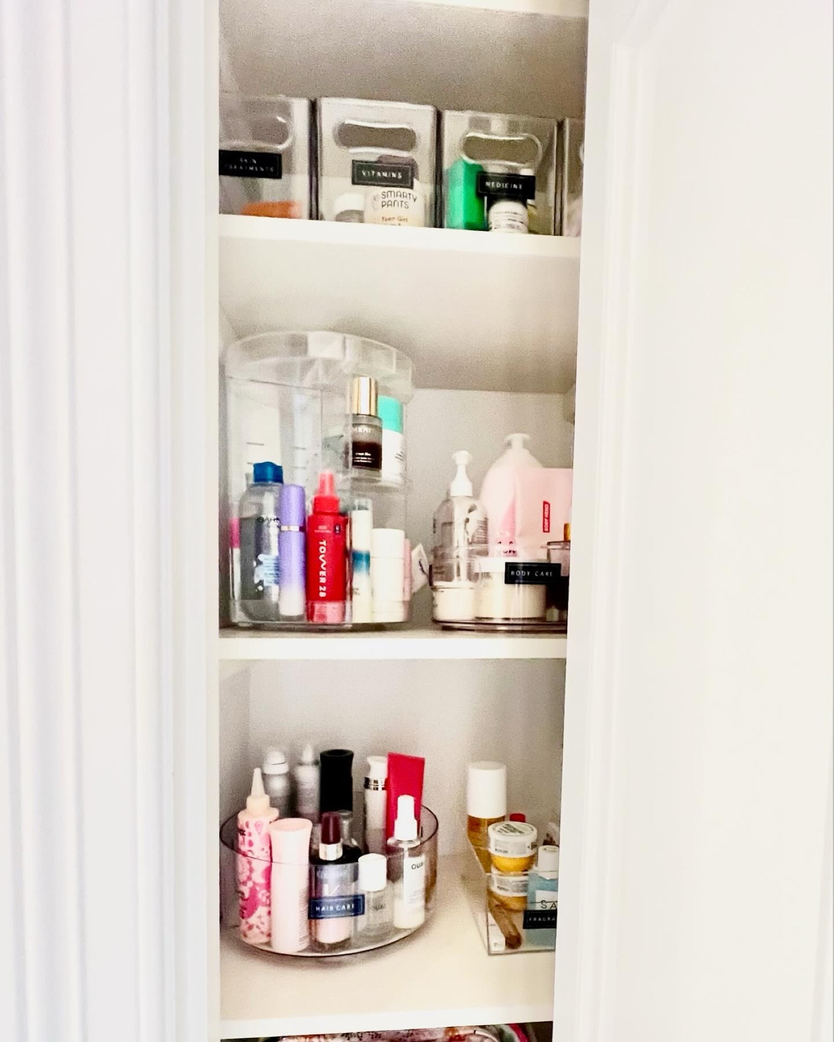 Mornings are easier when the bathroom is organized 🙌

#bathroomorganization

#LTKhome