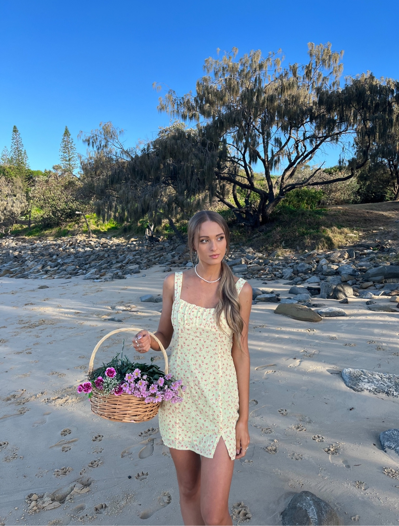 Perfect dress for summer 🌼🤍✨


#LTKGiftGuide #LTKHoliday #LTKSeasonal