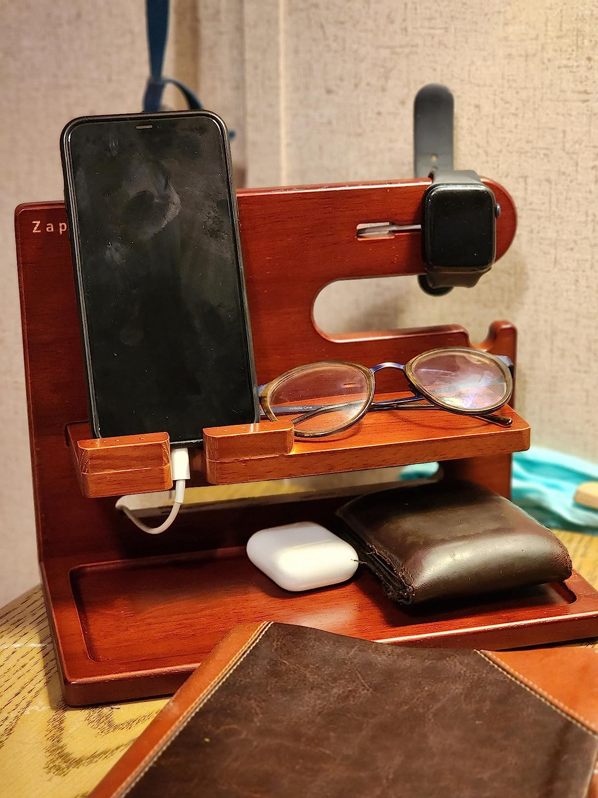 Gifts for Dad Husband Men Christmas Xmas Birthday Ideas from Daughter Son Wife, Wood Phone Dockin... | Amazon (US)