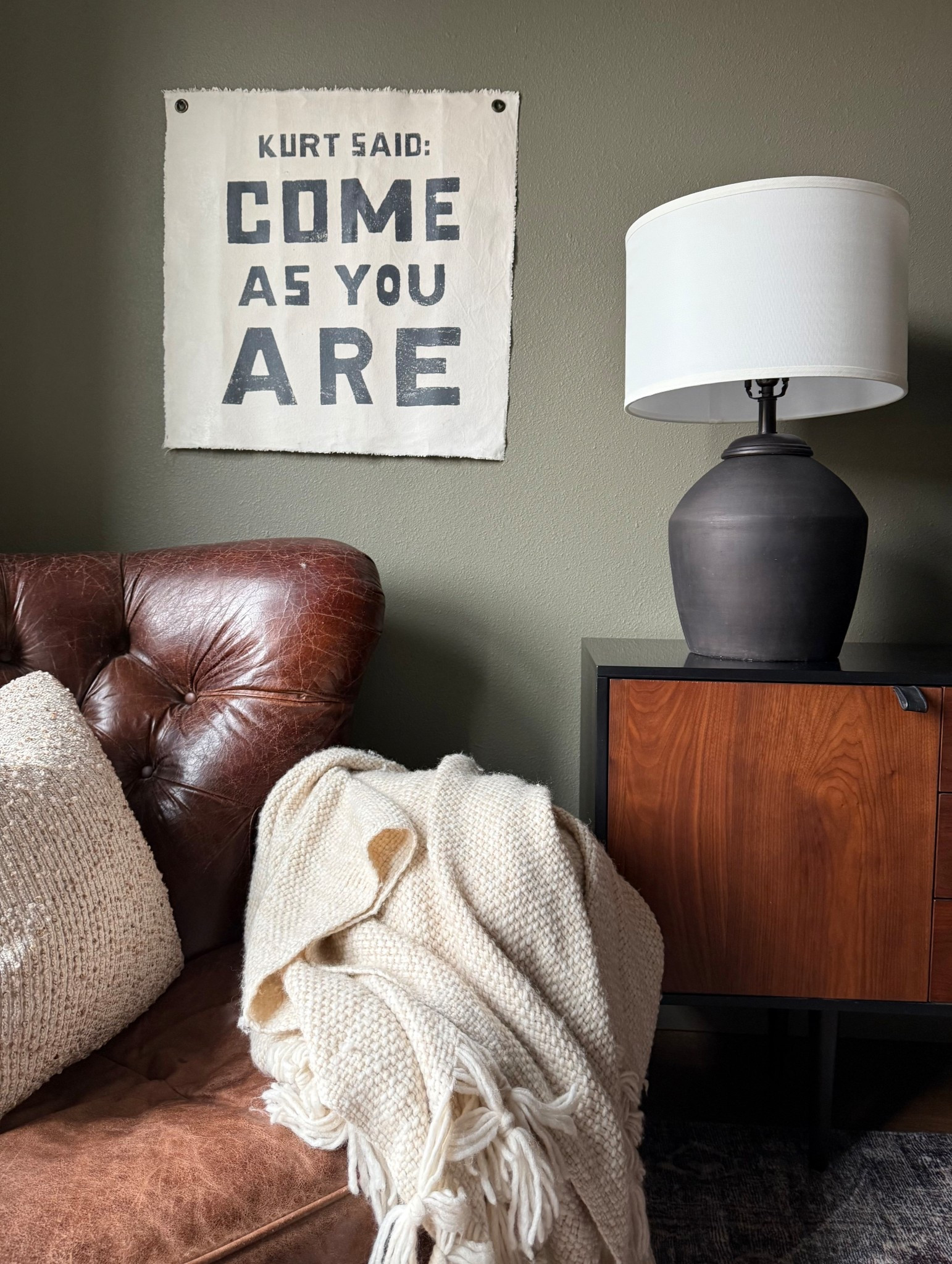 Wall hangings for your home

#LTKHome #LTKSaleAlert
