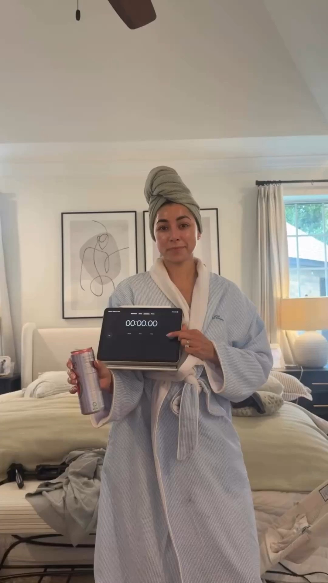 Much needed Sunday reset 🧼🫧🛀🧹🧺 did this motivate you to clean today? 😎

#sundayreset #sundaycleaning #cleaningmotivation