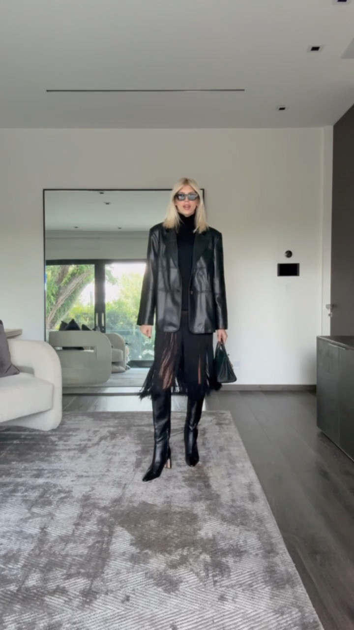 How to transition summer Devon Windsor pieces into fall pieces! 🖤

#LTKSeasonal #LTKStyleTip #LTKShoeCrush