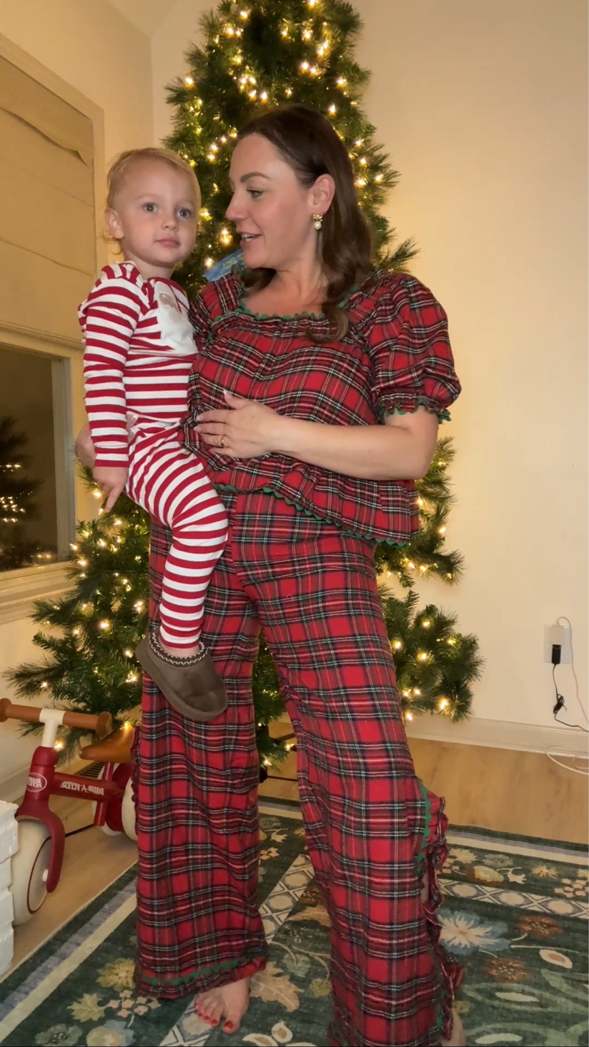 The cutest PJS ever! 🎄🎅🏼

#LTKHoliday #LTKmomlife #LTKMidsize