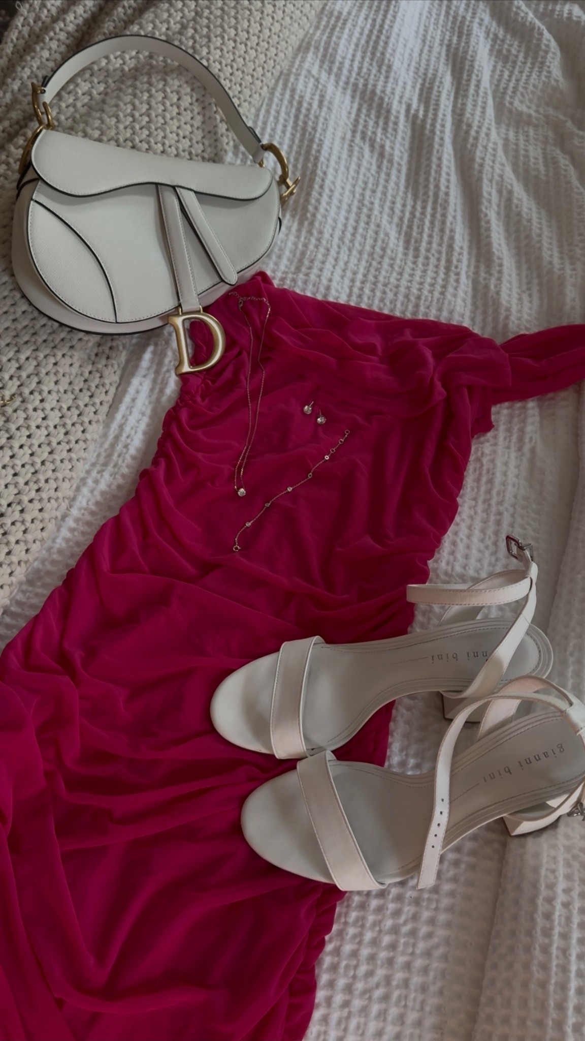 Pretty in pink and polished in silver 🌺 From the sparkle of diamonds to crisp white accents 🤍 this look is all about soft glam done right ✨
#OOTD #PinkDressVibes #SilverJewelry #ChicAndFeminine #StyleInspo #SummerStyle #ElegantLooks

#LTKSeasonal #LTKParties #LTKFindsUnder50