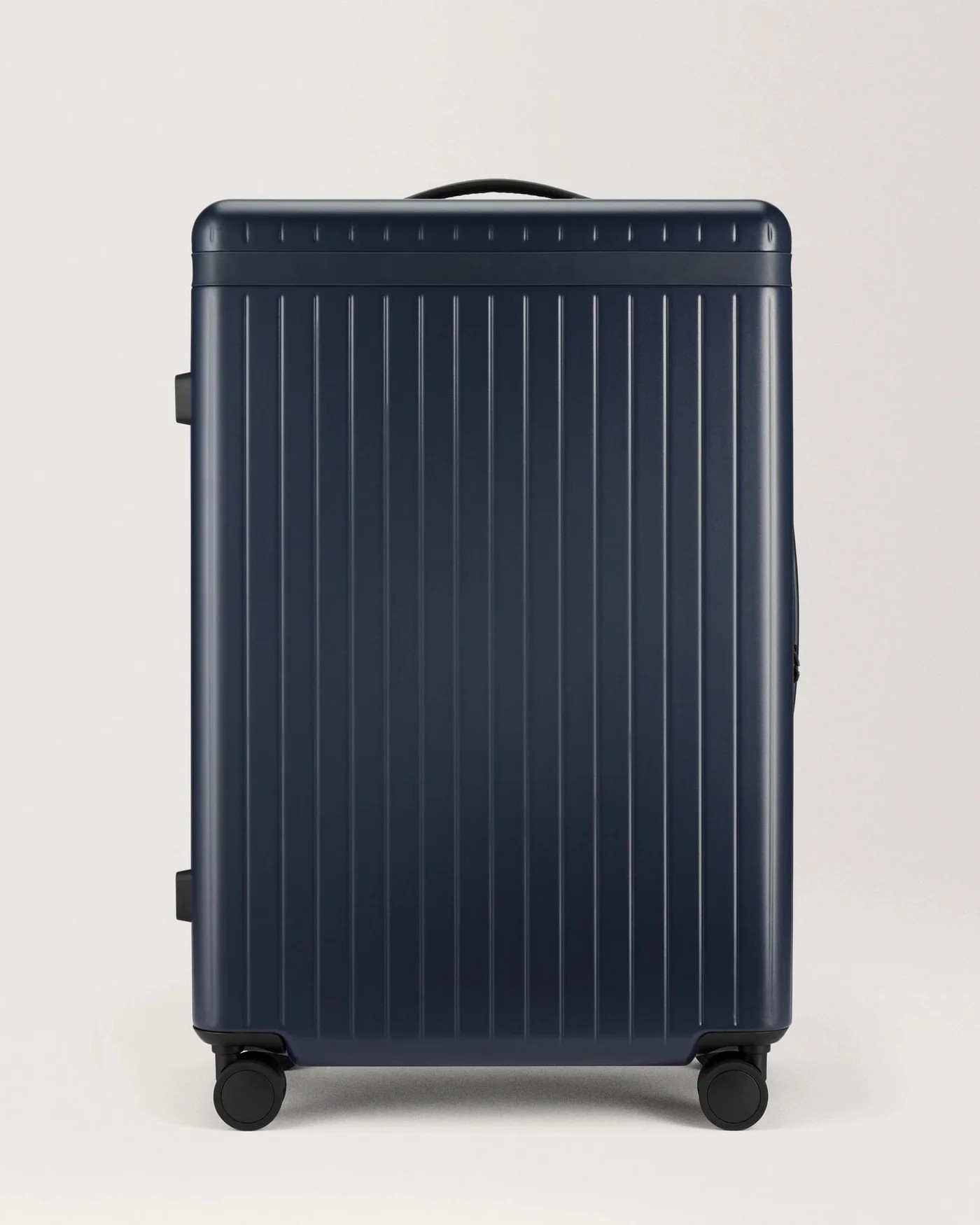 The Large Check-in | Carl Friedrik