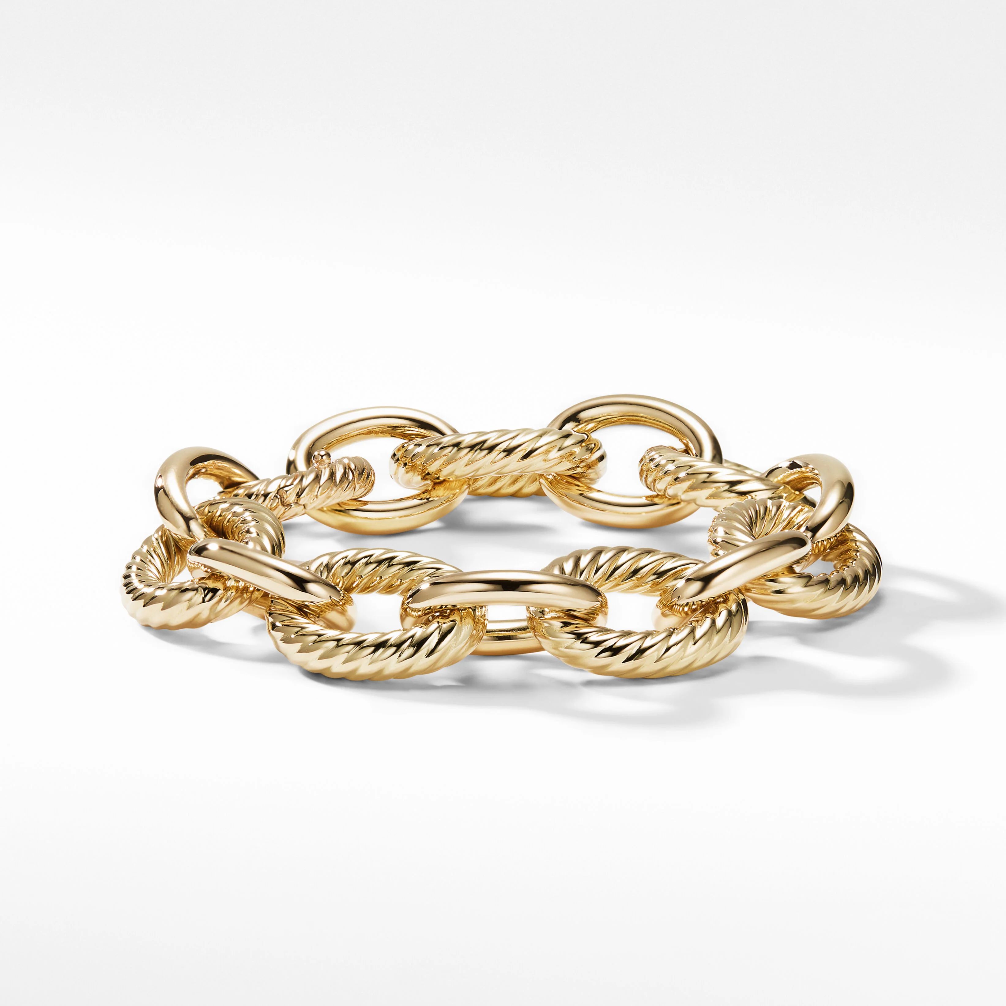 Oval Link Chain Bracelet in 18K Yellow Gold | David Yurman