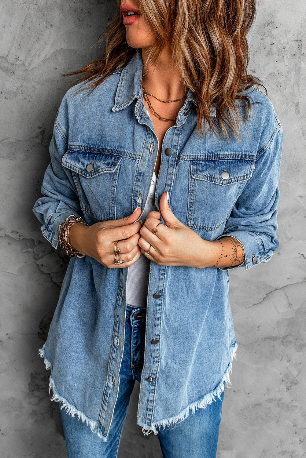 Pocket Raw Hem Buttoned Denim Jacket | Evaless