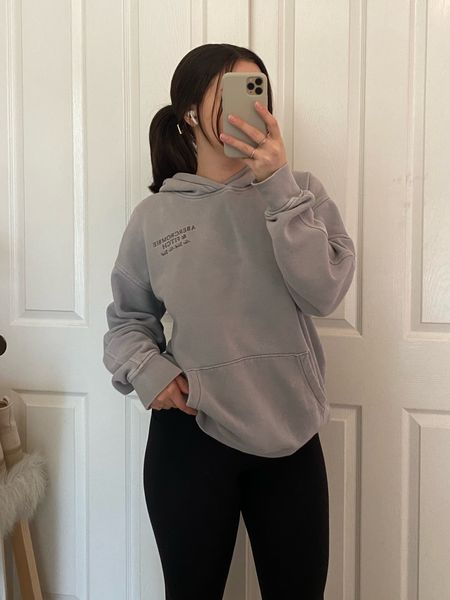 Aritzia hoodie dupe from abercrombie! Size up for oversized fit, wearing a large🫶

Aritzia dupes / aritzia hoodie dupes / aritzia hoodie look for less / loungewear / Abercrombie hoodies dupes


#LTKSeasonal #LTKfindsunder100 #LTKstyletip