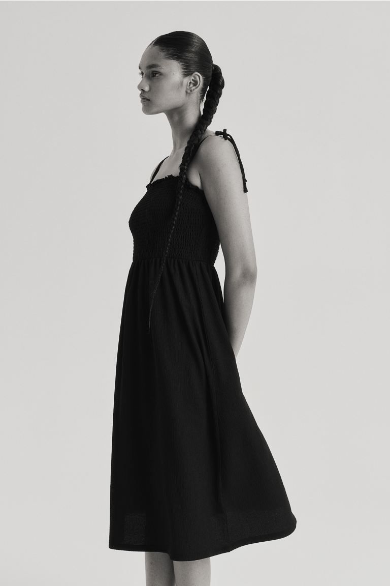 Tie-shoulder-strap Smocked Dress - Square Neckline - Sleeveless - Black - Ladies | H&M US | H&M (US + CA)