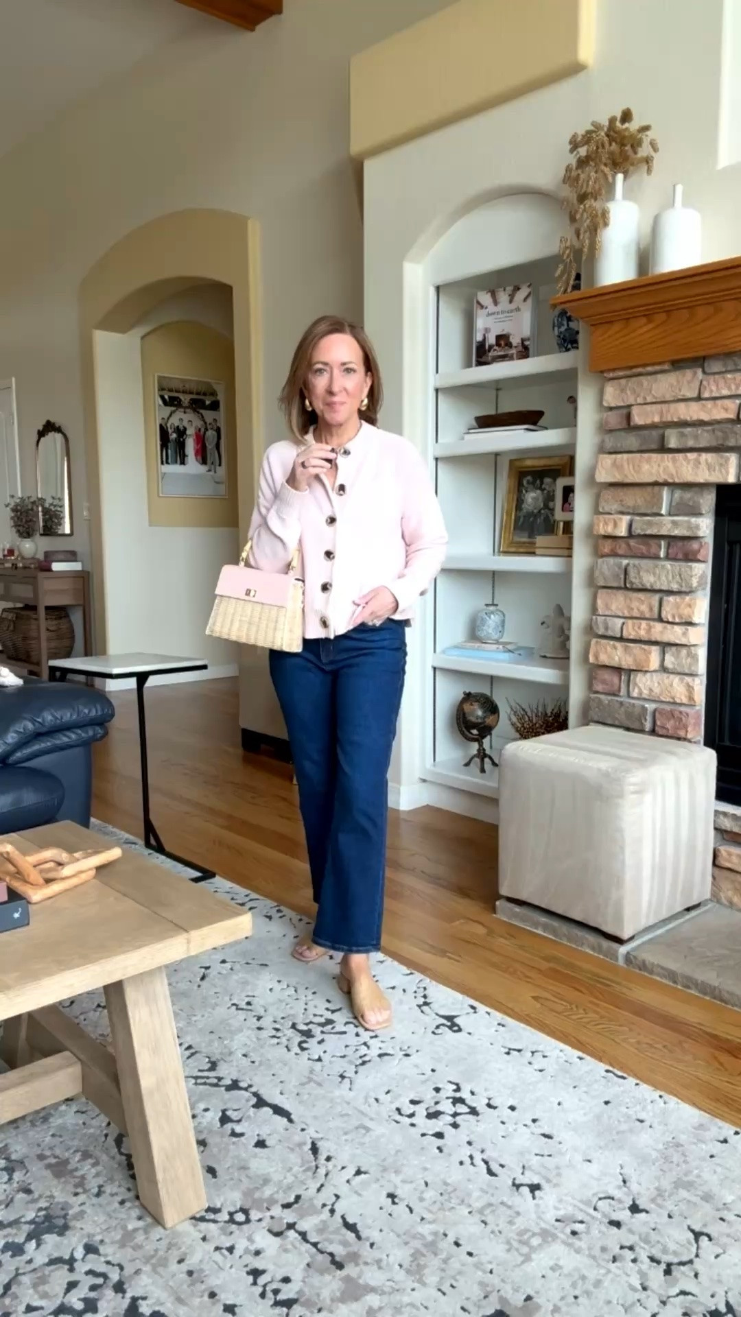 The Bella Stretch Kick Flare Jeans are flattering and comfortable. I sized up to a 27 in the short length for a good fit.
@quince
#quincepartner

#LTKootd #LTKOver40 #LTKPetite