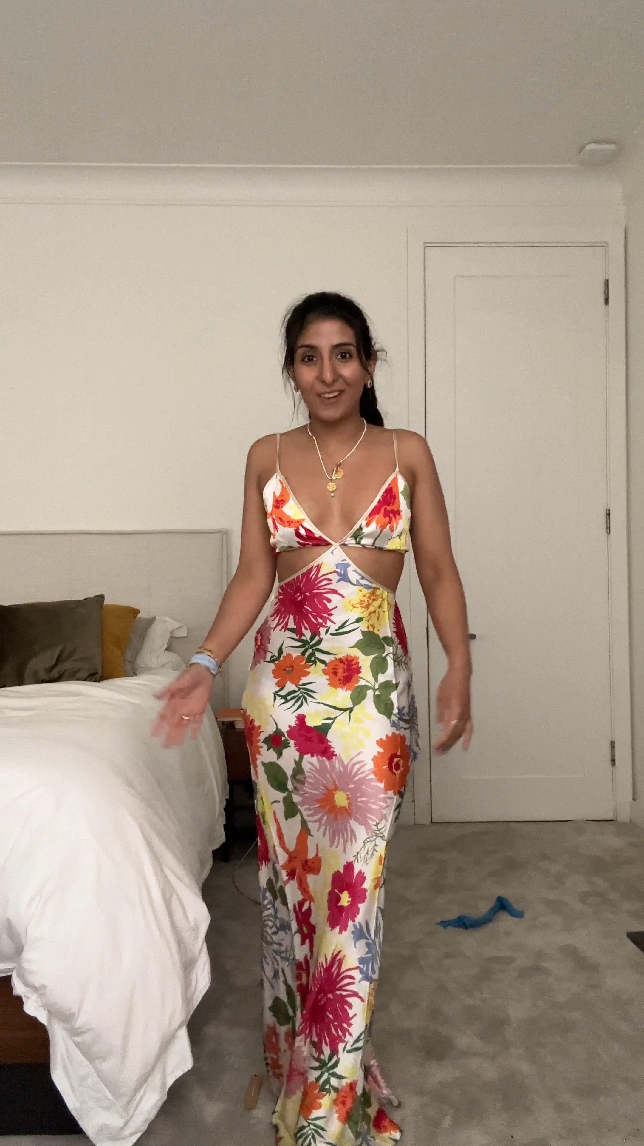 I just ordered a bunch of summer clothes from Reformation and here’s how it fits! We start off with the perfect floral top to wear with jeans, the cutest summer matching set, an easy white dress and the most beautiful wedding guest dress! What’s your favourite? 

#reformation #weddingguestoutfit #floraldress #sustainablefashion 

#LTKwedding #LTKeurope