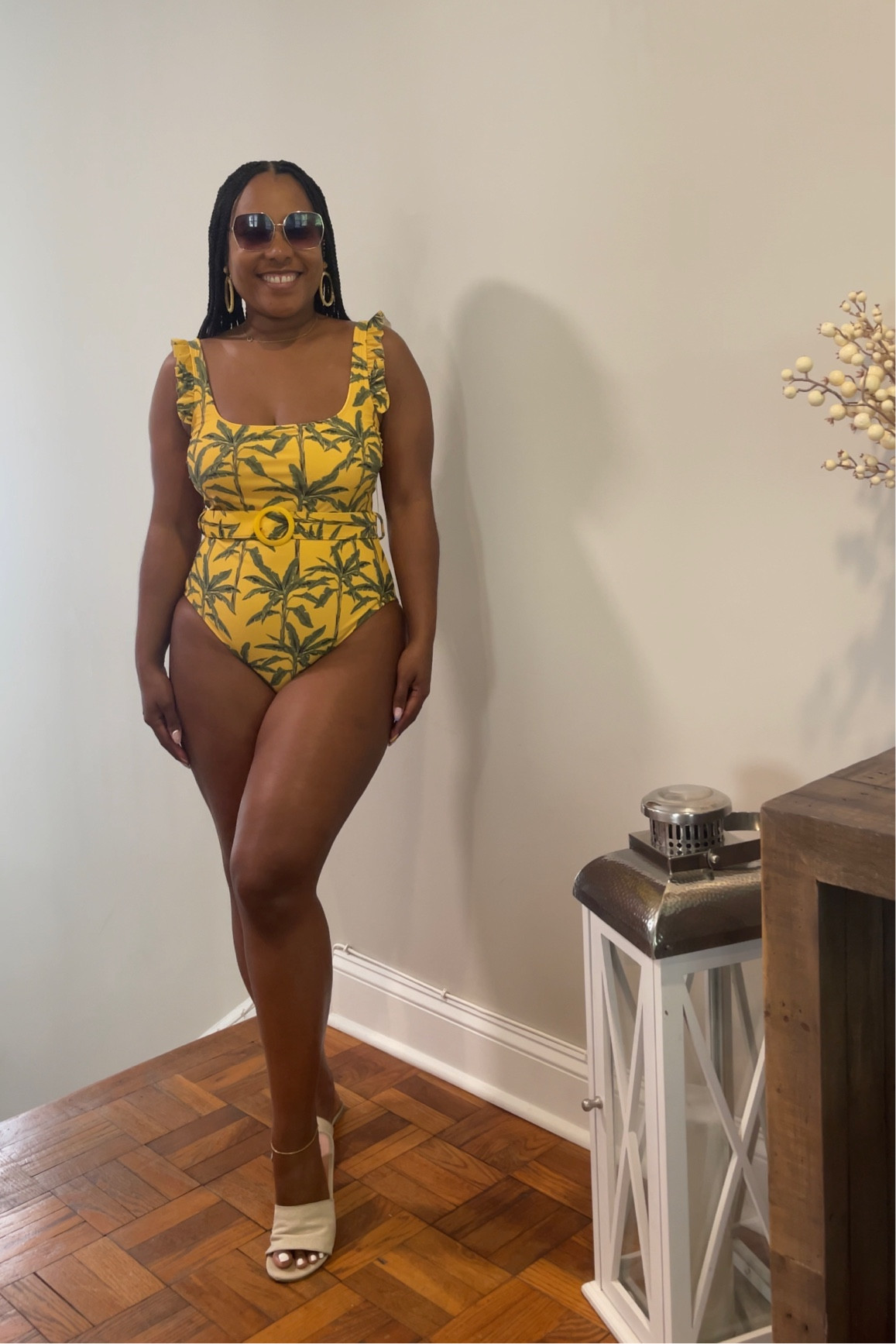 Agua Bendita x Target

Palm print belted swimsuit

#swimwear


#LTKSeasonal #LTKunder50
