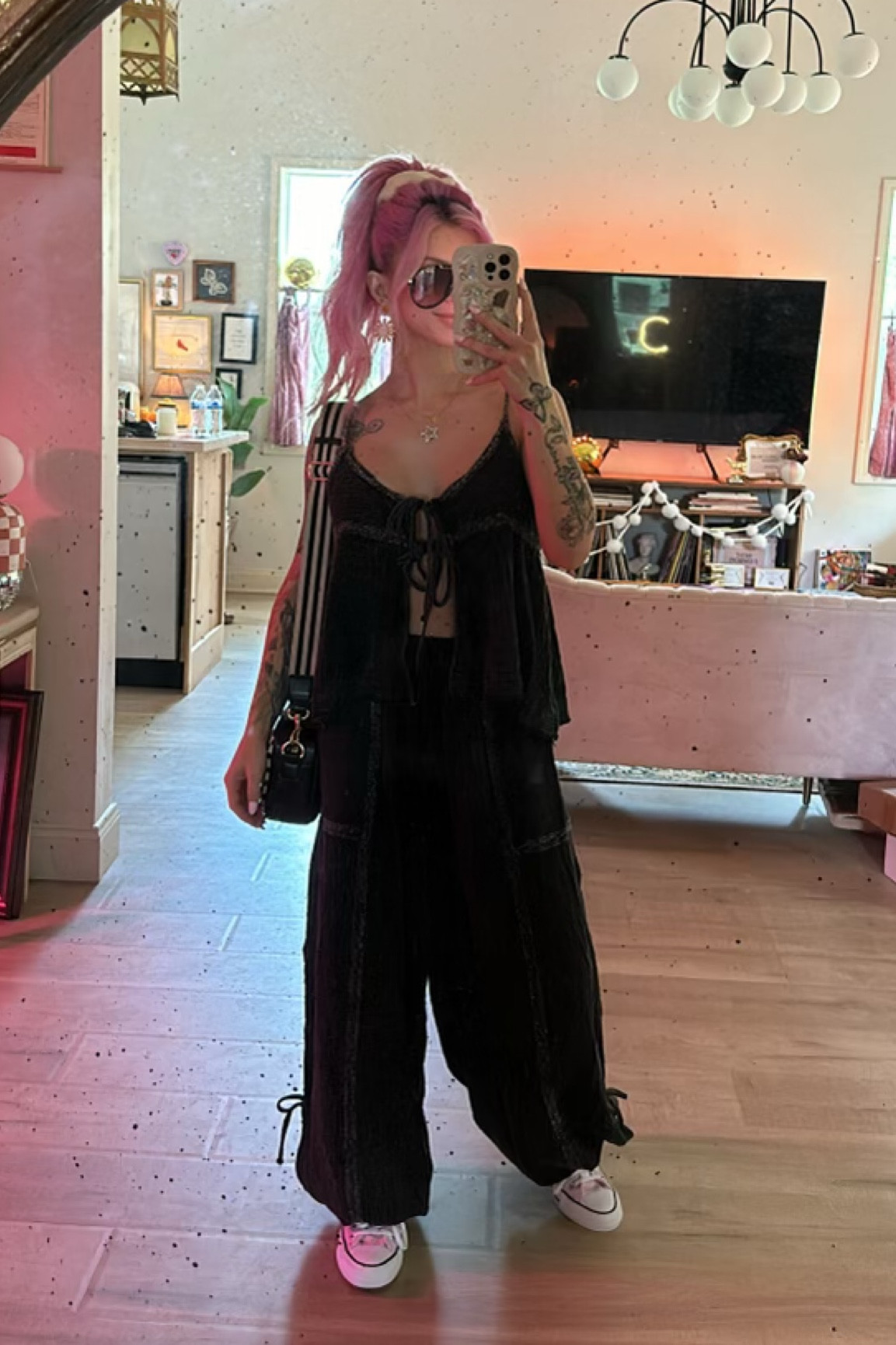 love a lounge set 
wearing size small
Cksquared Boutique; code allynicole :)