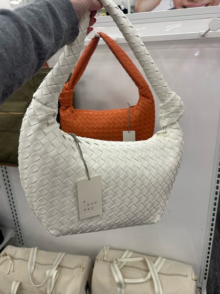 Target bag is finally
Online!


#LTKfindsunder50 #LTKitbag #LTKstyletip