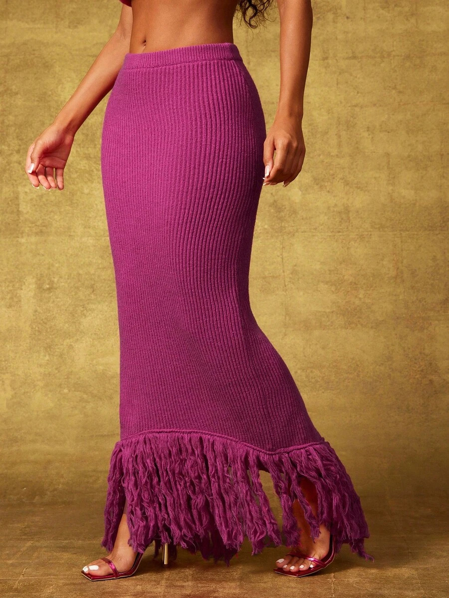 LocalVixey Berry Fringe Hem Rib Waistband Maxi Sweater Skirt | SHEIN