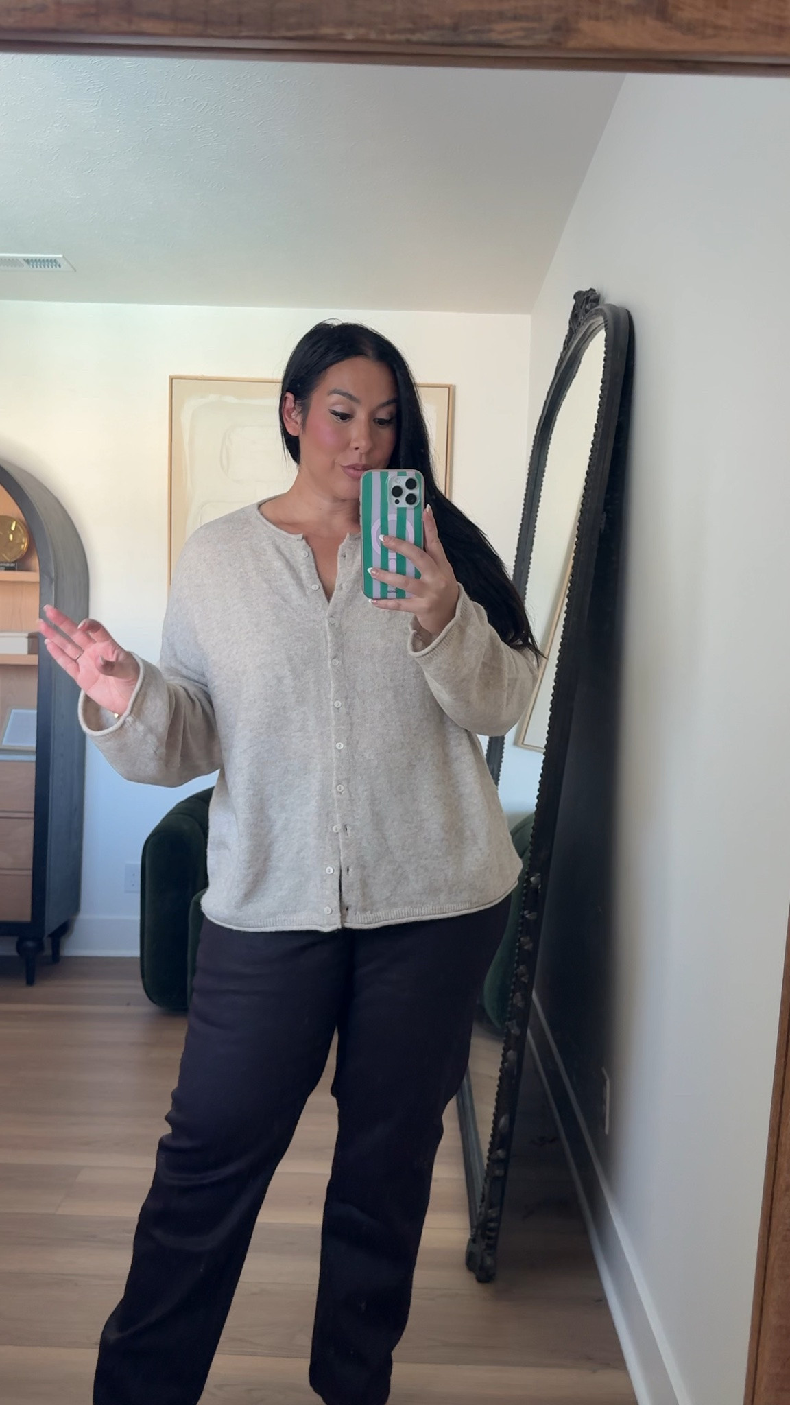 This fabric is amazing!! The perfect cardigan!
Wearing an XL in the cardigan and 33 long in the pants 
Midsize fashion, fall outfits, mom outfits

#LTKootd #LTKgrwm #LTKMidsize
