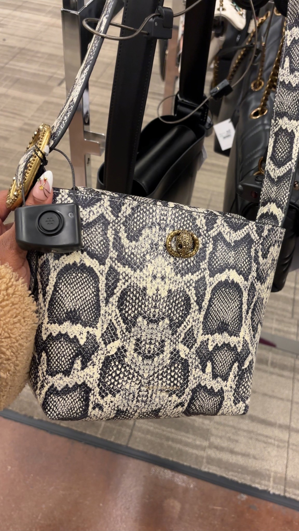 KG Snake Print Crossbody 

#LTKGiftGuide #LTKStyleTip #LTKSeasonal
