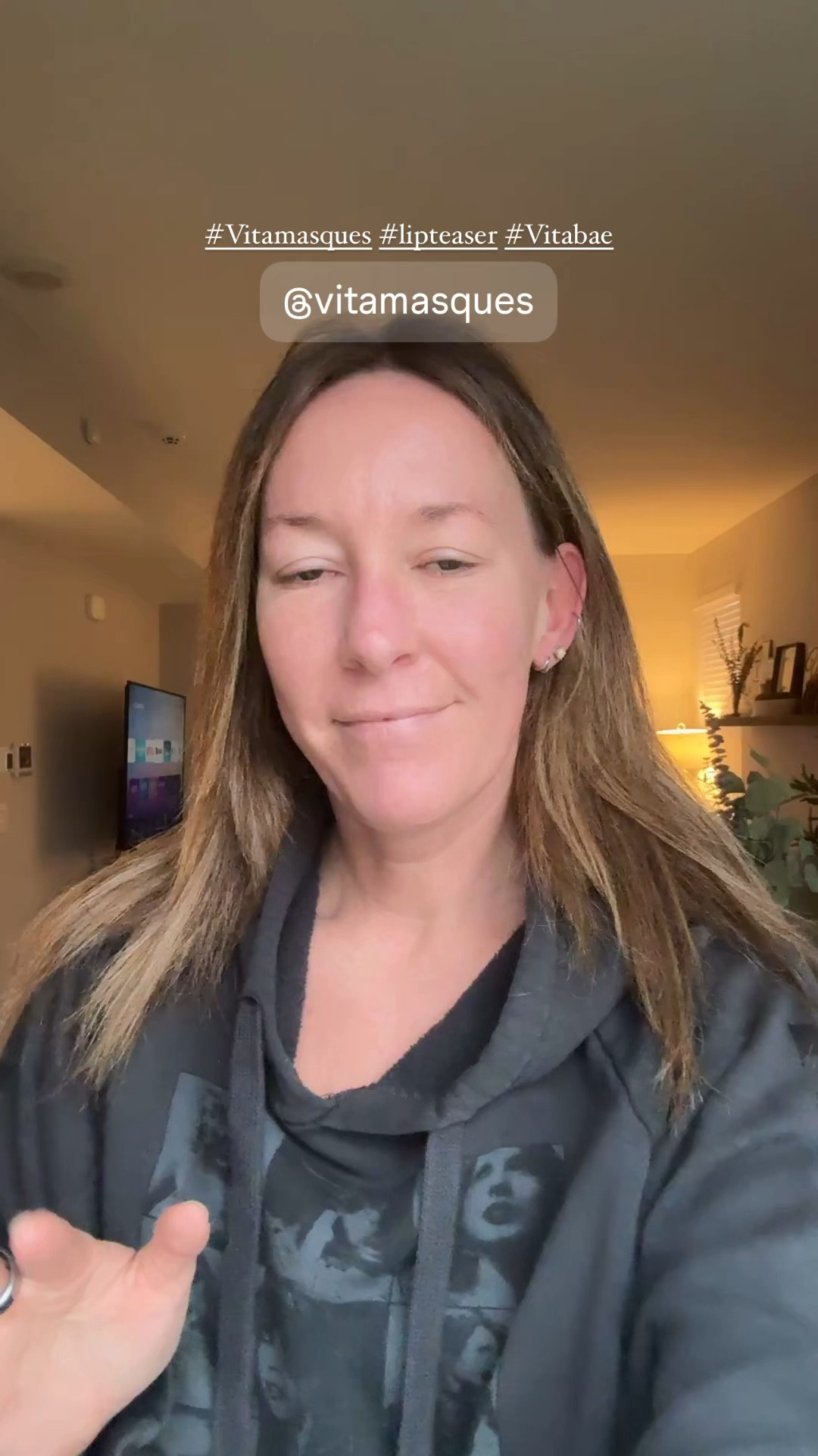 Something exciting is coming from @vitamasques! 👀🔜 #Vitamasques #lipteaser #Vitabae