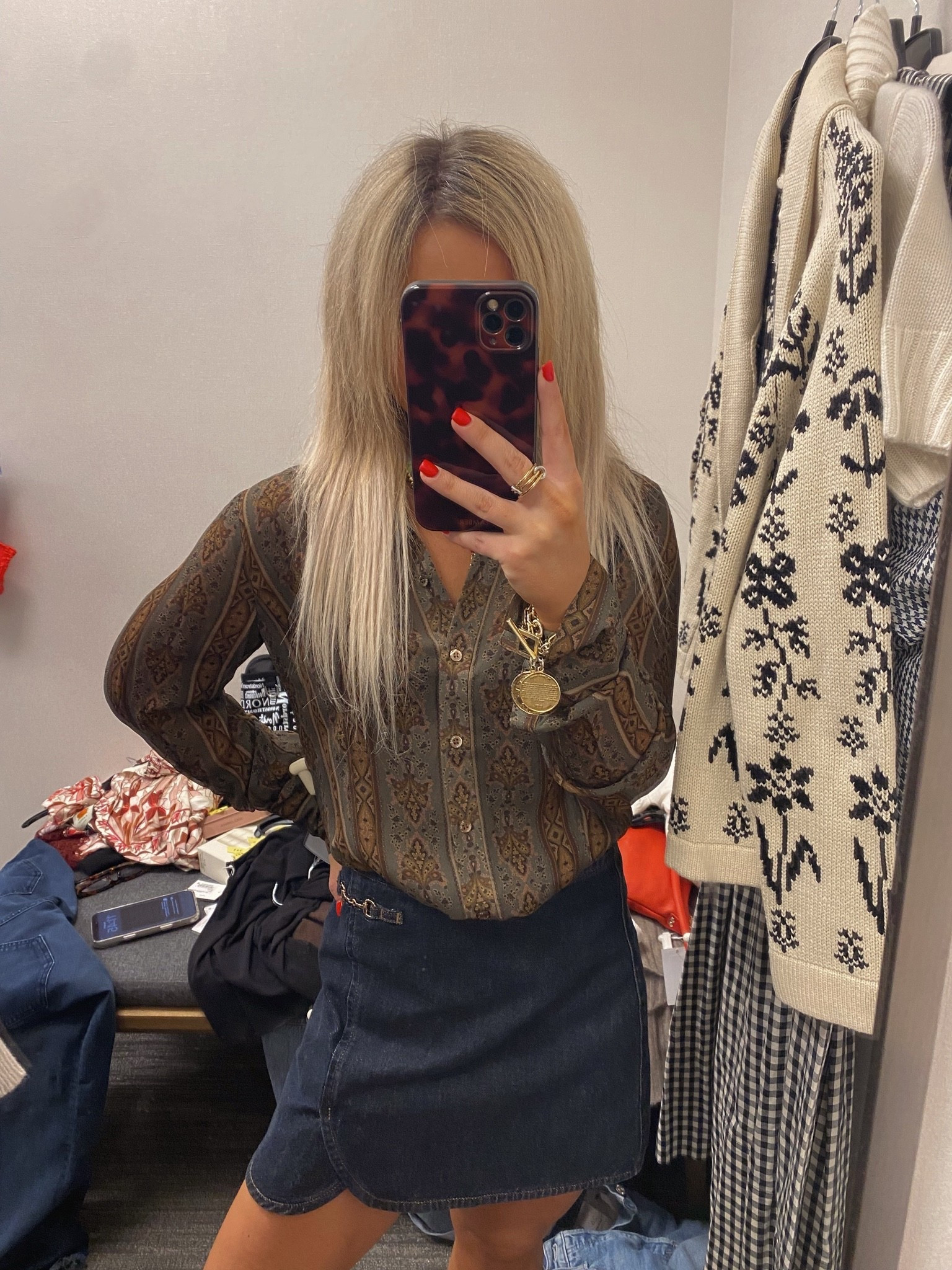 Top: 2
Skirt: 24

Skirt is not included on the sale, but loving this mini for a fall western vibe with tall suede boots 🤍

N Sale, Nordstrom Anniversary Sale, Early Access, Fall Fashion

#LTKSaleAlert