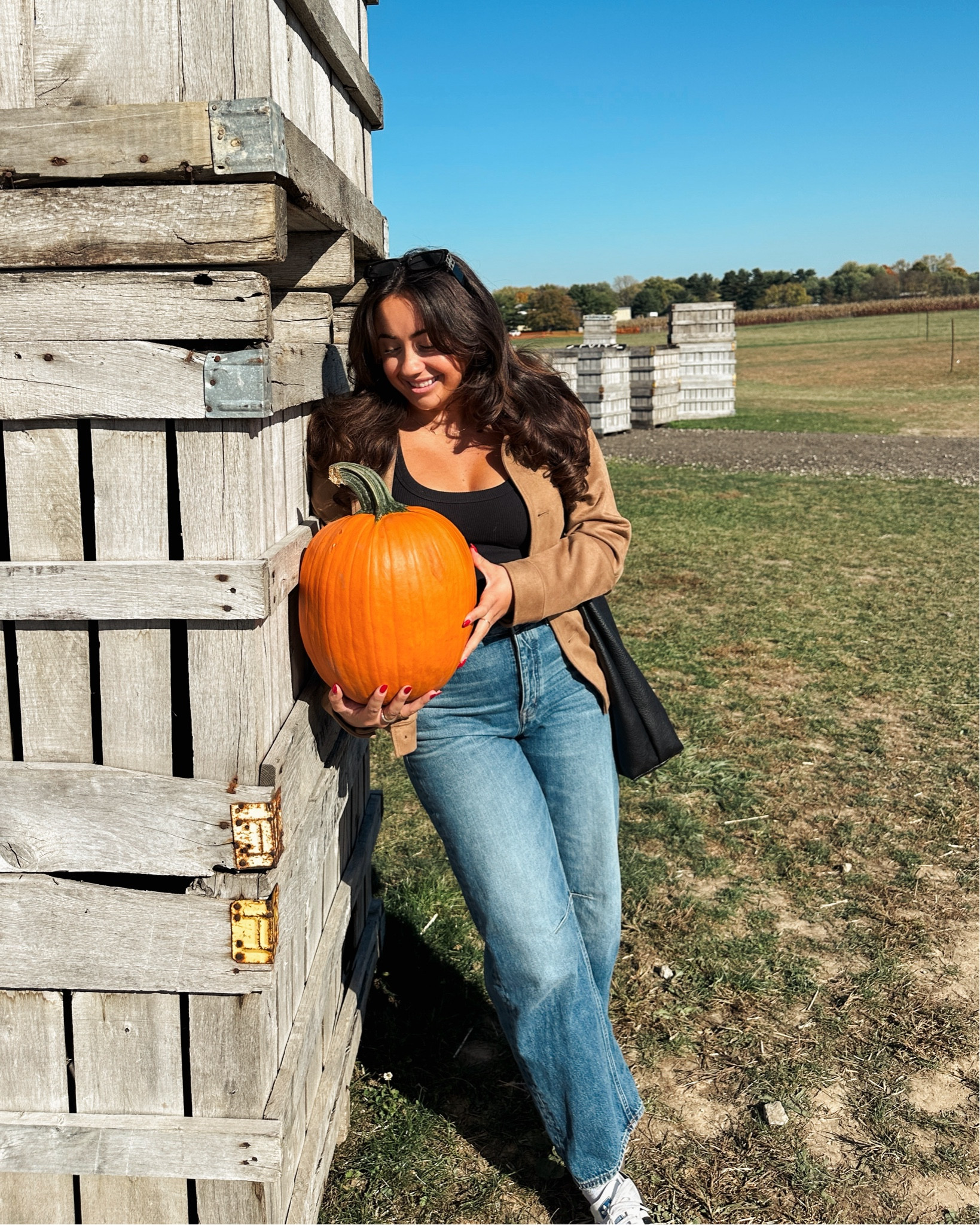 Love suede for fall! Especially for this season 😍 it’s actually men’s from Abercrombie! Highly recommend, so cozy and comfortable! 


I was honestly surprised with how much I love these barrel jeans!! They’re Madewell and I will be trying Madewell jeans again soon! 🫶🏼✨

#LTKxMadewell #LTKFindsUnder100 #LTKStyleTip