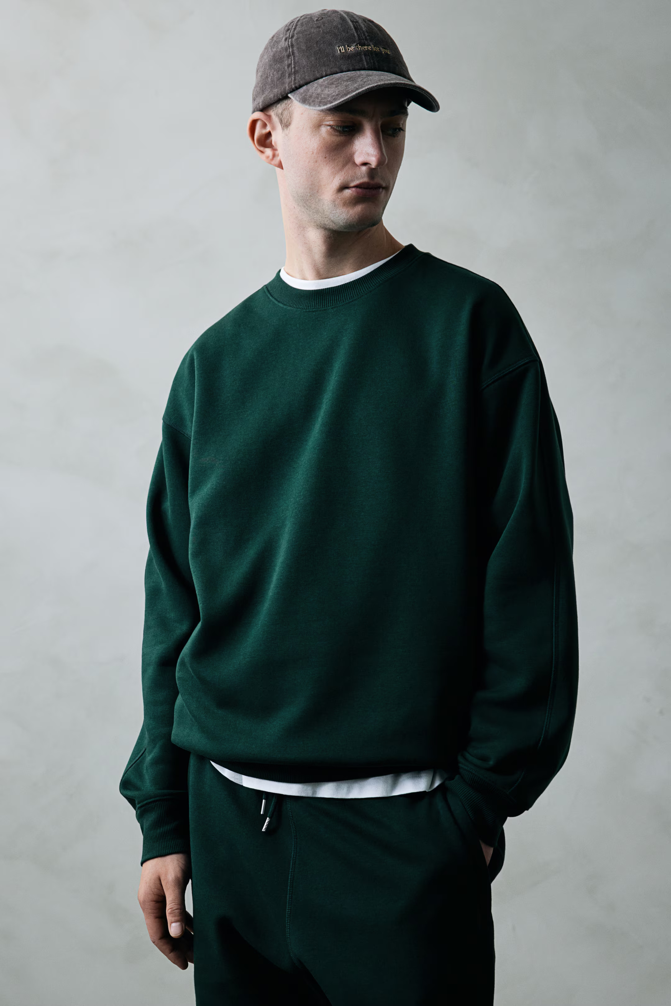 THERMOLITE® Loose Fit Sweatshirt - Forest green - Men | H&M US | H&M (US + CA)