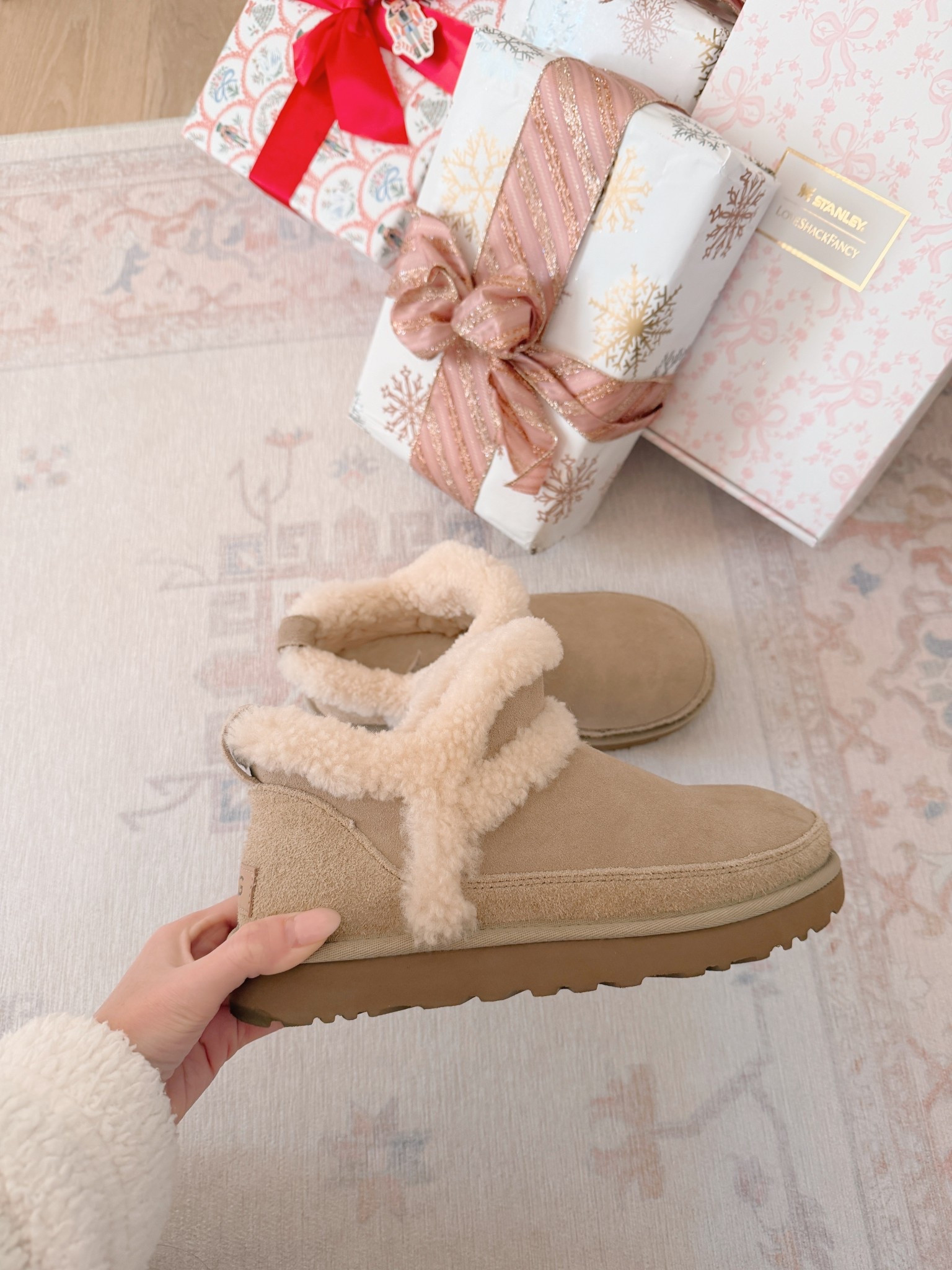 Can’t believe my Ugg boots are 30% off and stocked in all sizes! Comes in 3 colors and fits true to size! I wear them all season with leggings, joggers, and loungewear 

#LTKGiftGuide #LTKCyberWeek #LTKHoliday