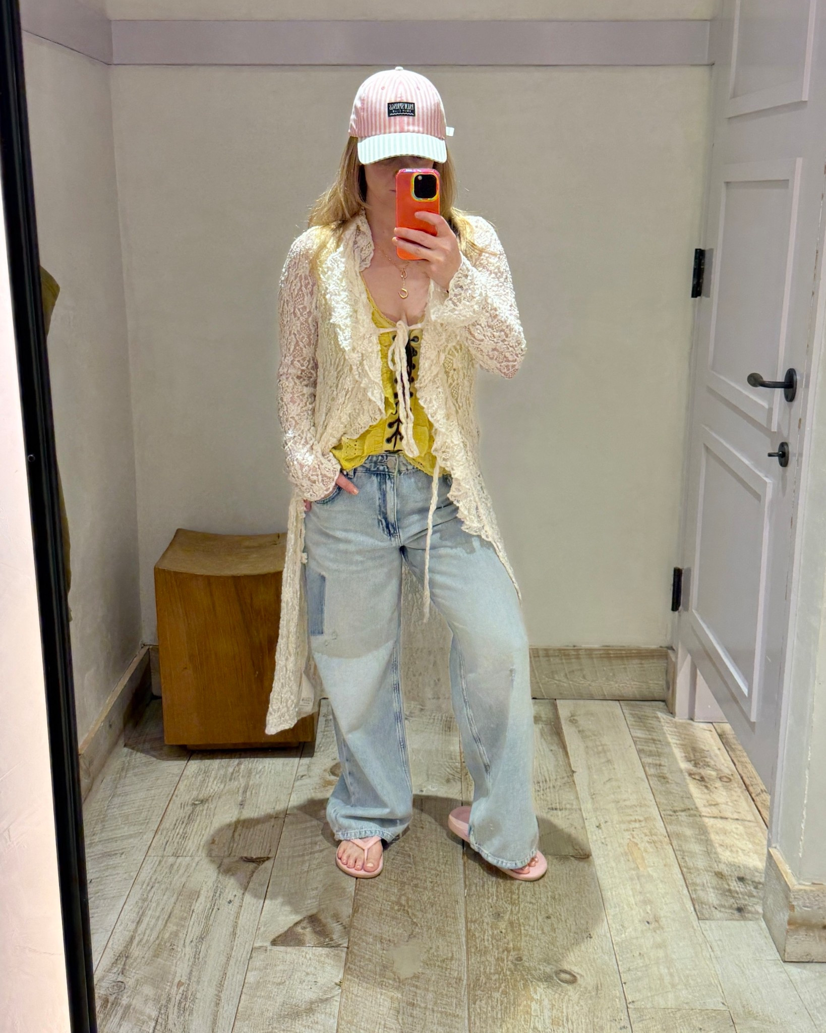 Honestly, I didn’t expect to love this white duster, but I ended up buying it because it was so cute and flattering and I’m only 5’3” and the length wasn’t a problem for me. Can’t wait to wear this out!

#coachellainspo #festivalinspo #springinspo #outfitinspo #spring2026 #springoutfit

#LTKootd #LTKFestival #LTKMidsize