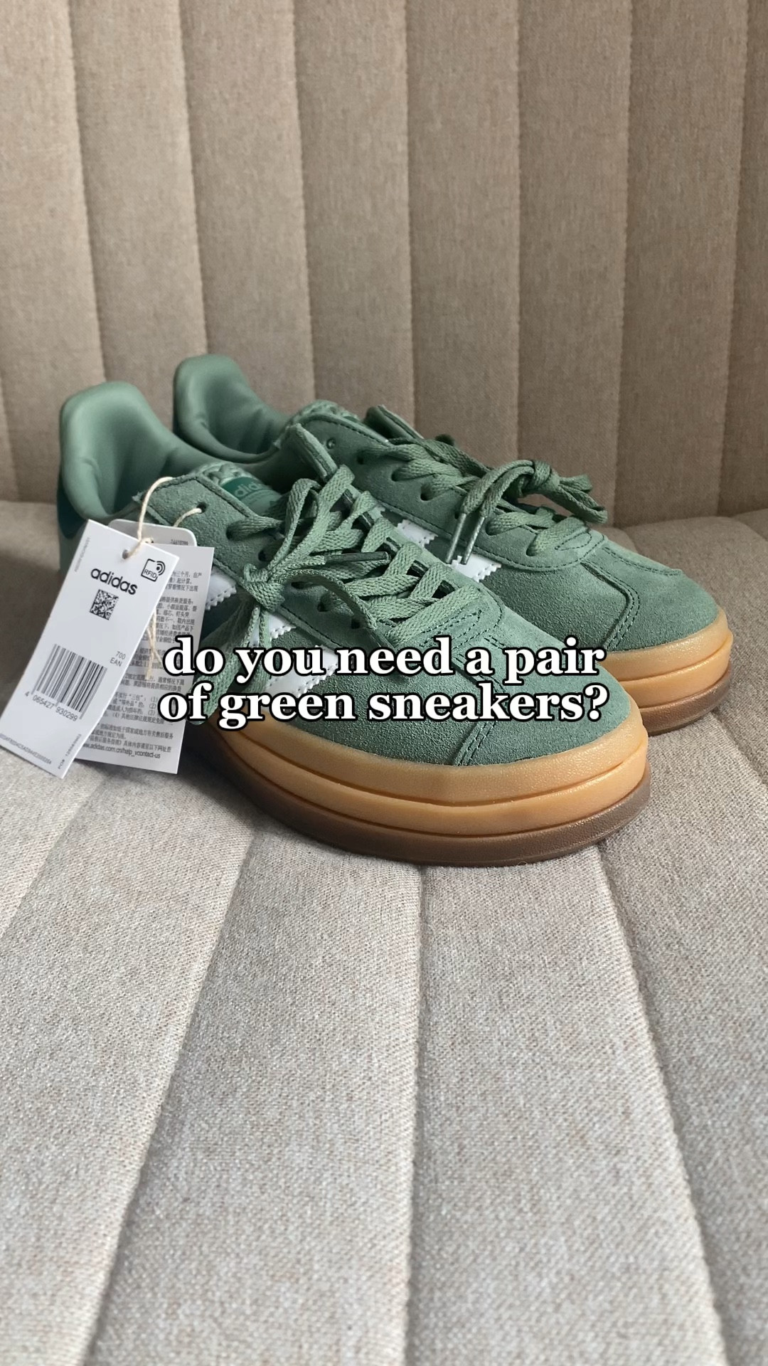 The perfect pair of platform sneakers in the most gorgeous colour! 💚🌱🥑🦚 #dhgate #ltkvideo #ltkshoecrush

#LTKcanada