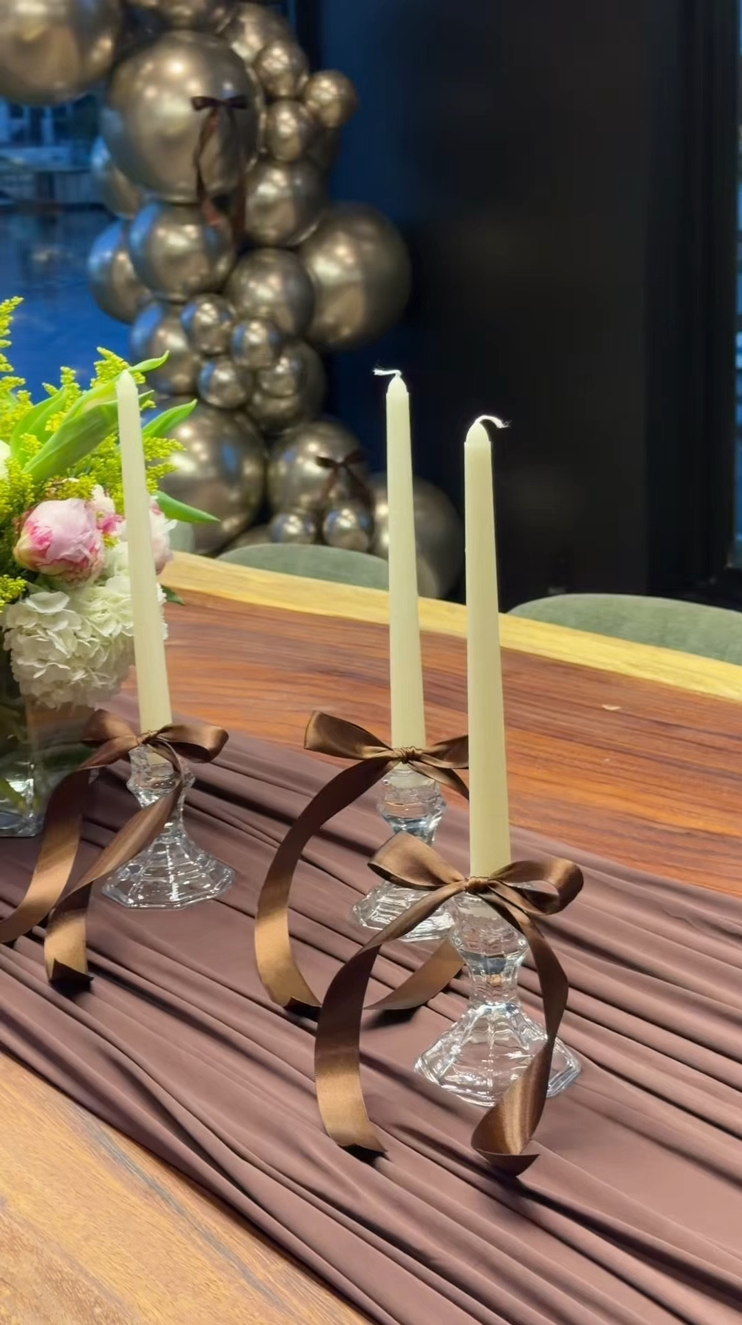 Tips to elevate your table decor 🤎