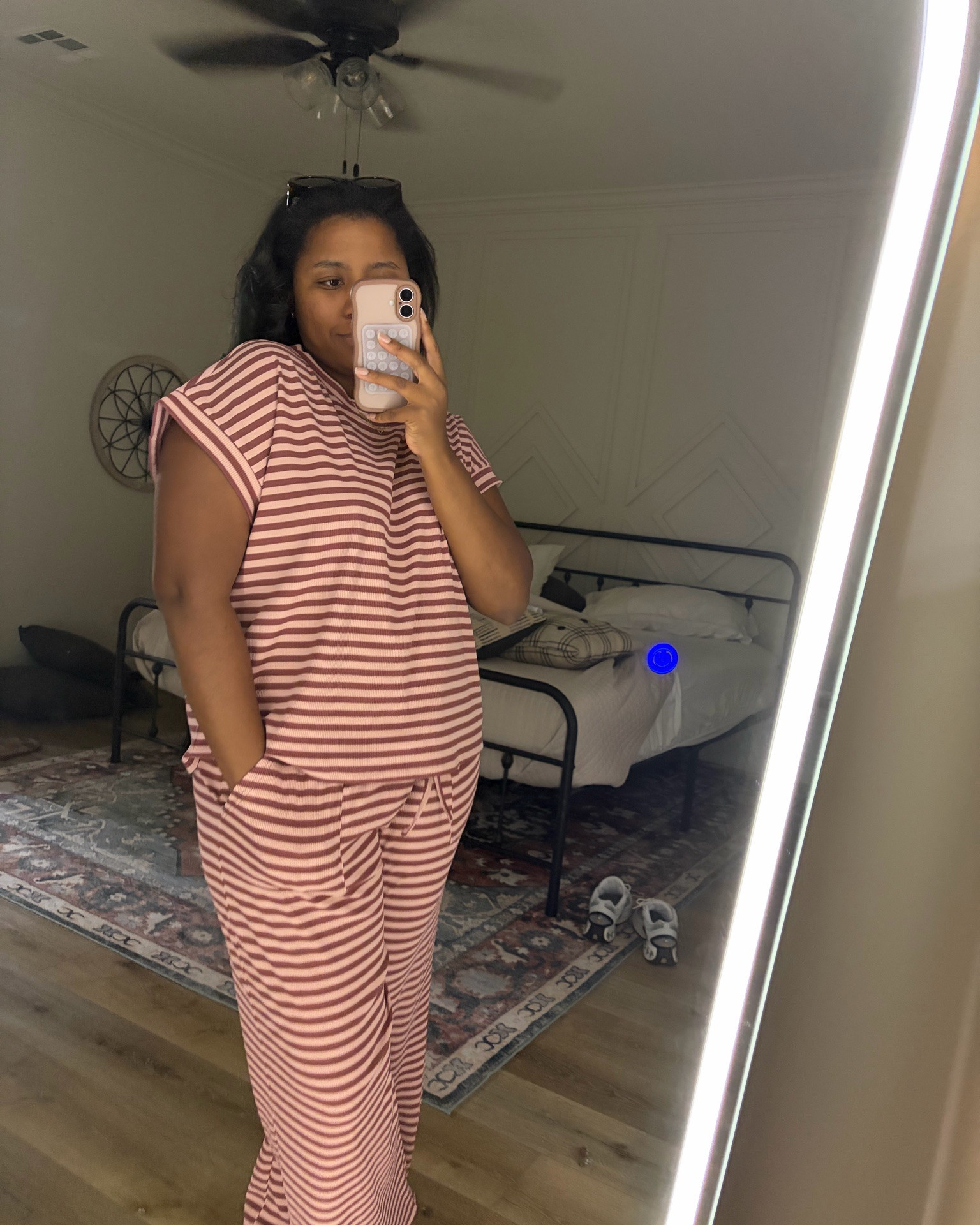 The perfect lounge set for busy days at home 🤍✨ So soft, comfy, and easy to throw on. Wearing a size medium.

#LTKootd #LTKdayinmylife #LTKmomlife